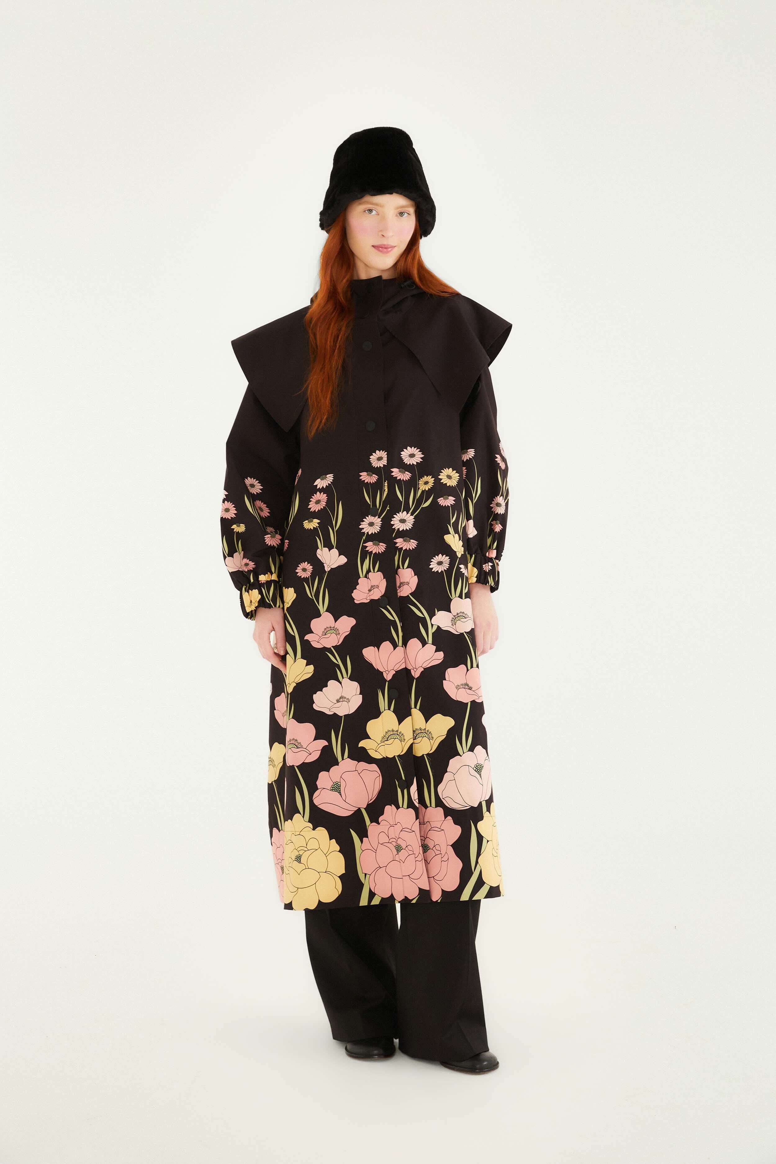 Black Growing Flowers Raincoat | FARM Rio
