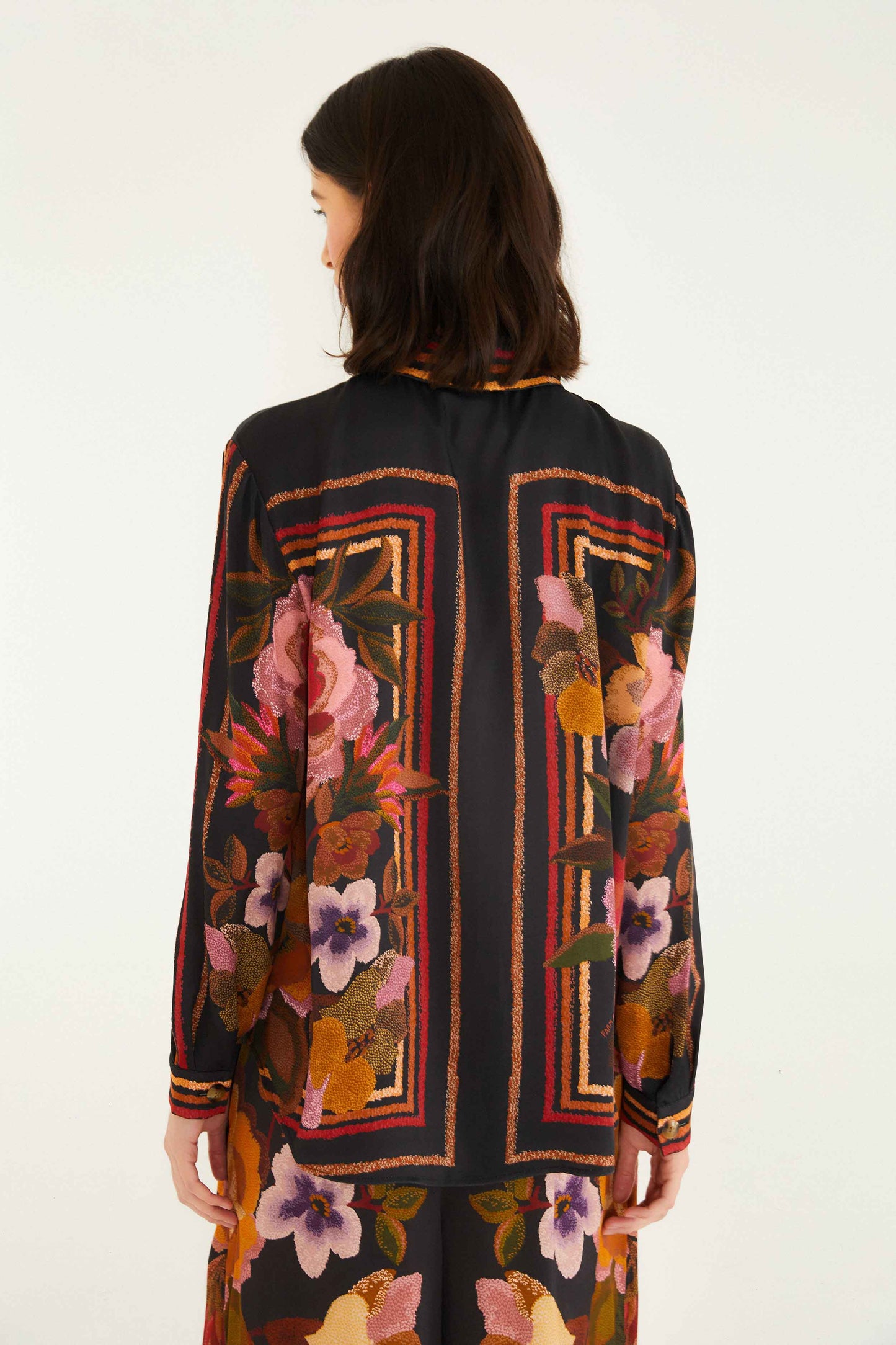 FARM Rio model wearing the Black Chenille Flowers Lenzing� Ecovero� Viscose Shirt