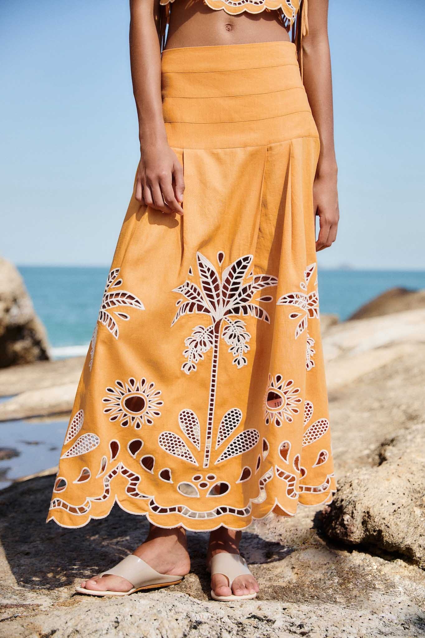 Camel Tropi Embroidery Skirt