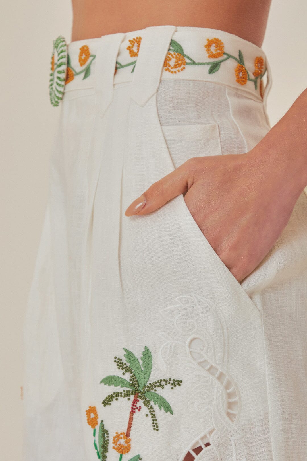 Off-White Coconut Tree Embroidered Richelieu Shorts