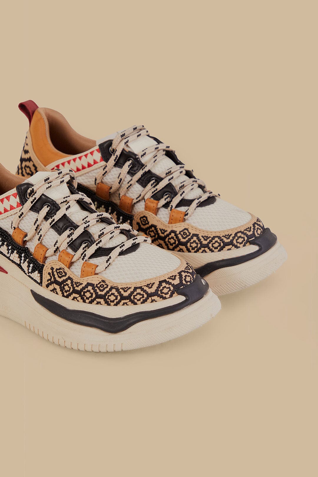 Multicolor Apolo Sneaker