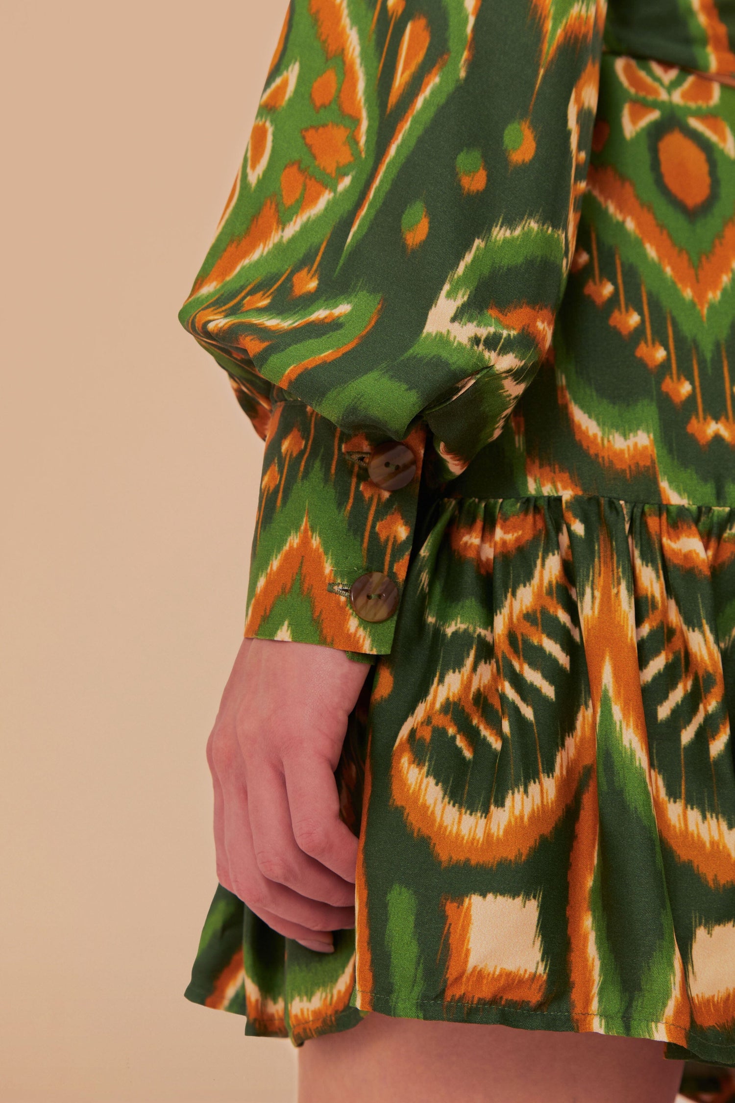 Green Pineapple Ikat LENZING ECOVERO Viscose Mini Dress FARM Rio Green Pineapple Ikat LENZING ECOVERO Viscose Mini Dress FARM Rio