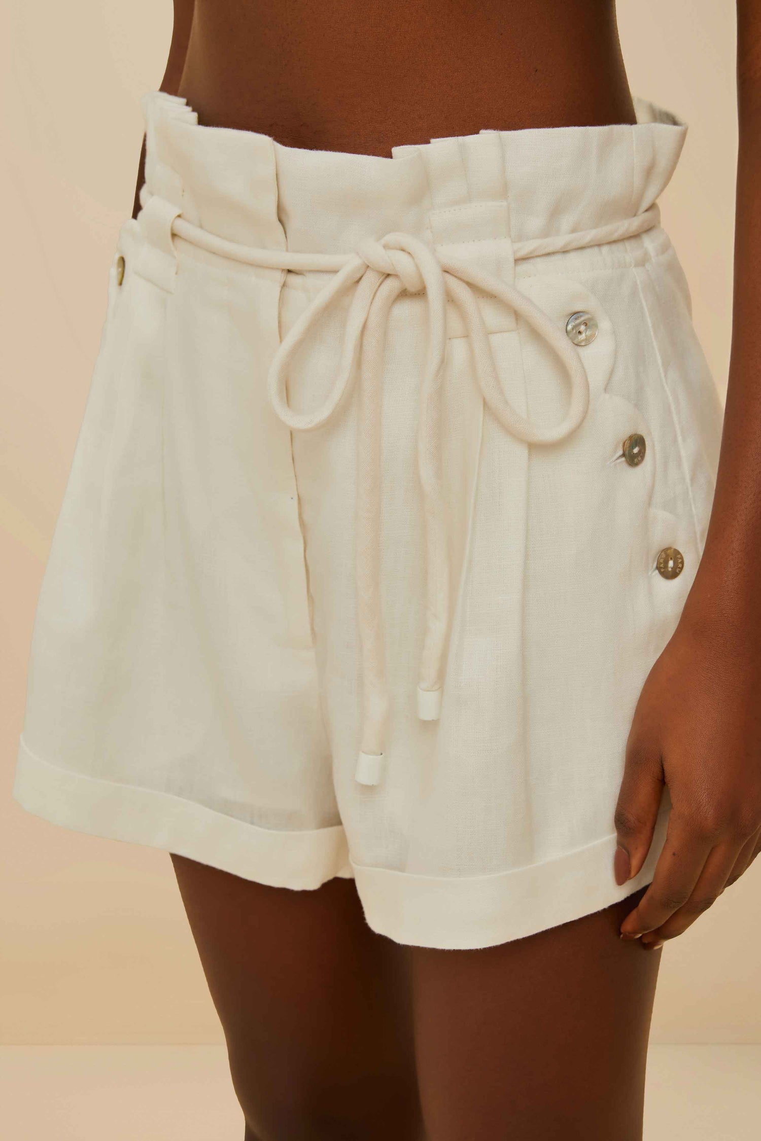 Off-White Wavy Pockets Euroflax™ Premium Linen Shorts