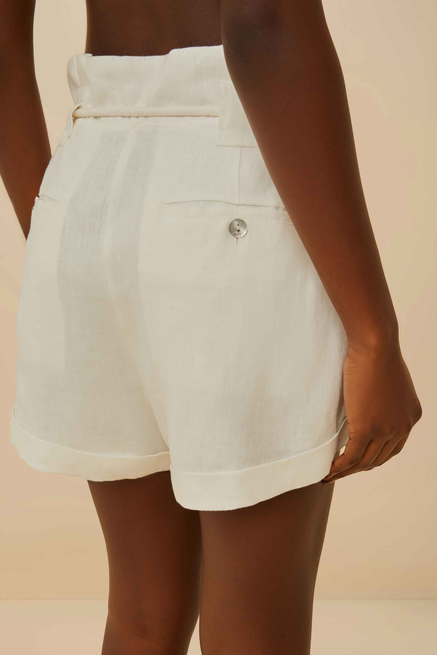 Off-White Wavy Pockets Euroflax™ Premium Linen Shorts
