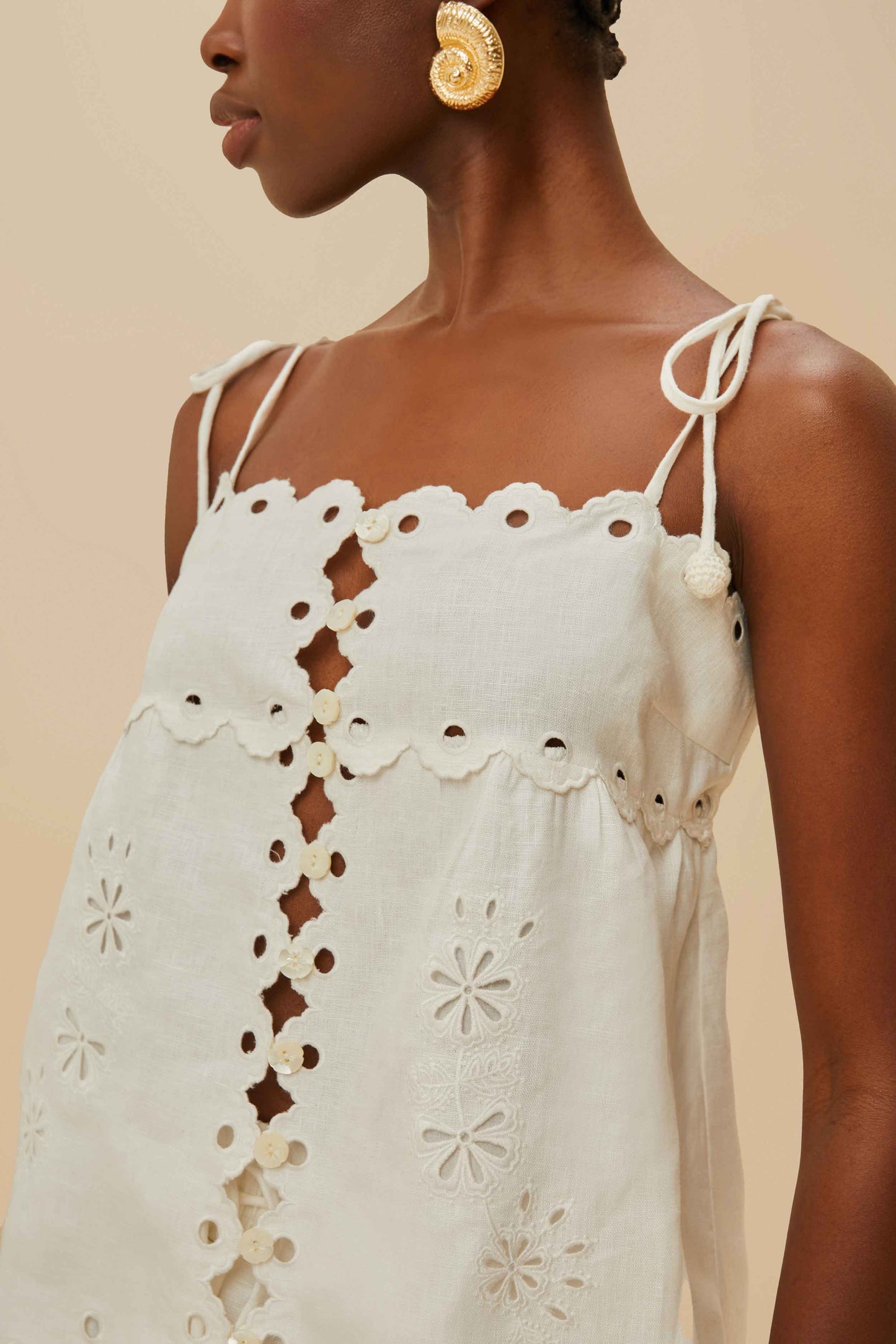 Off-White Flowers Richelieu Euroflax™ Premium Linen Blouse