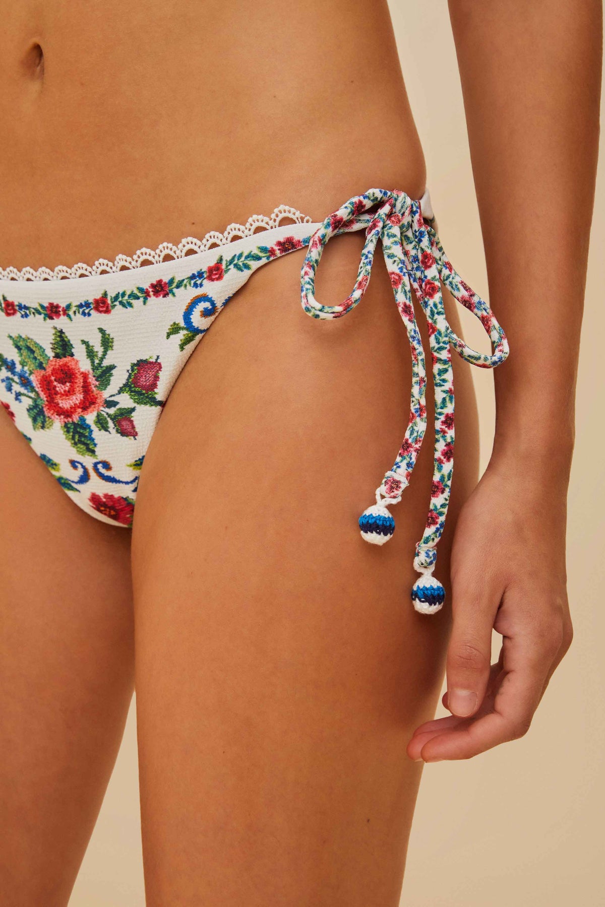 FLOWER TAPESTRY TIE SIDE BIKINI BOTTOM