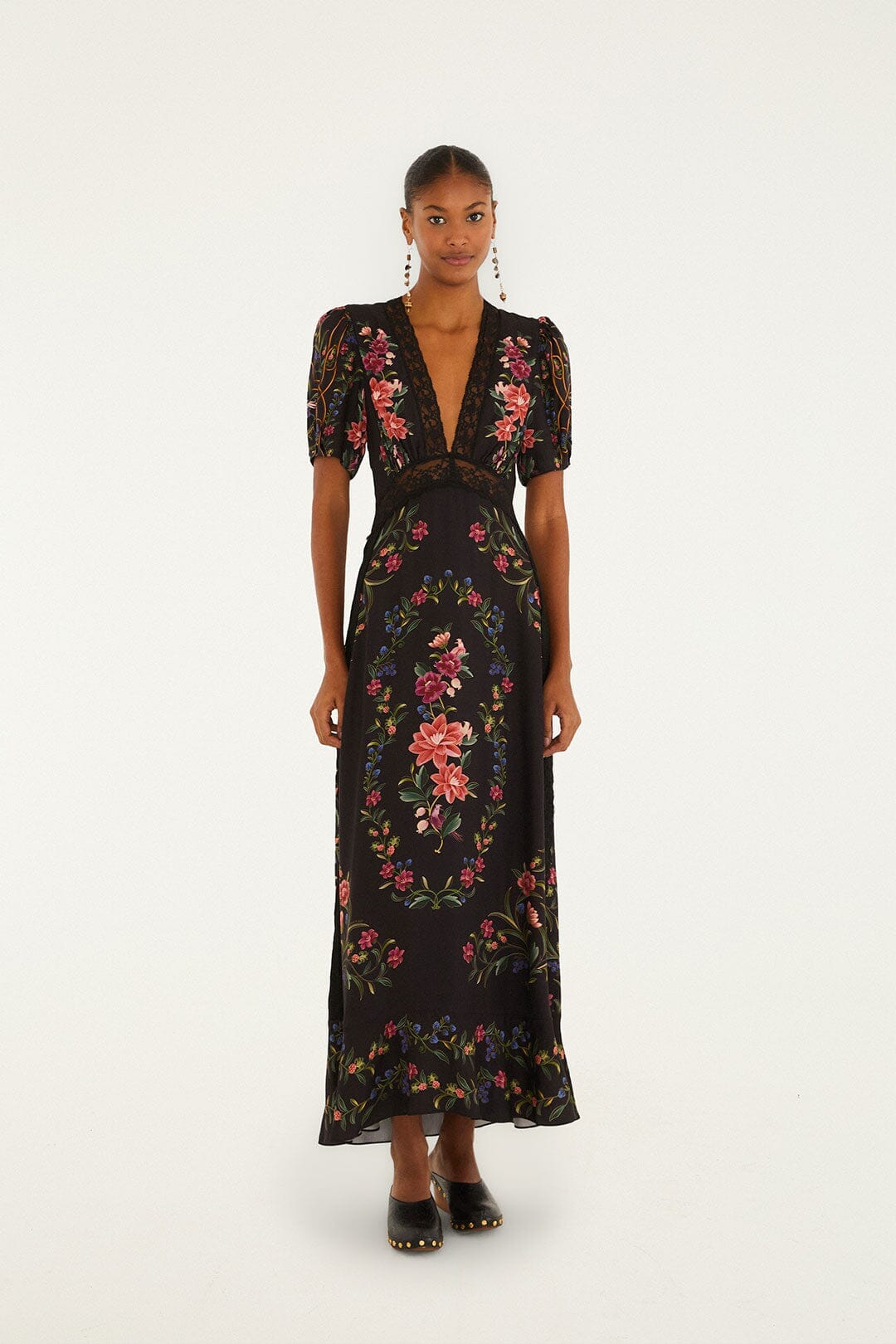 Black Belle Garden Lenzing Ecovero Viscose Maxi Dress | FARM Rio Black Belle Garden Lenzing Ecovero Viscose Maxi Dress | FARM Rio
