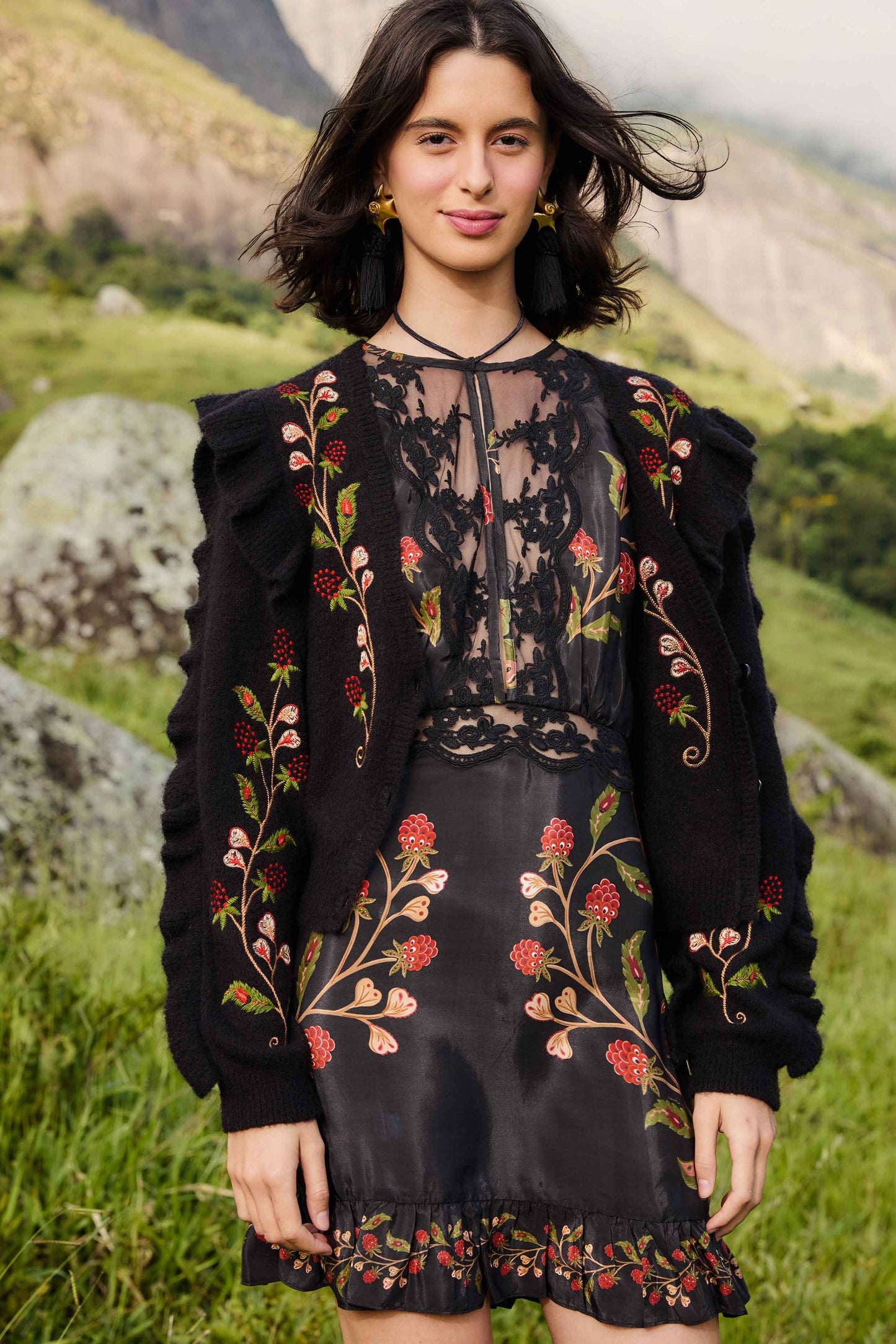 Black Berry Embroidery Knit Cardigan