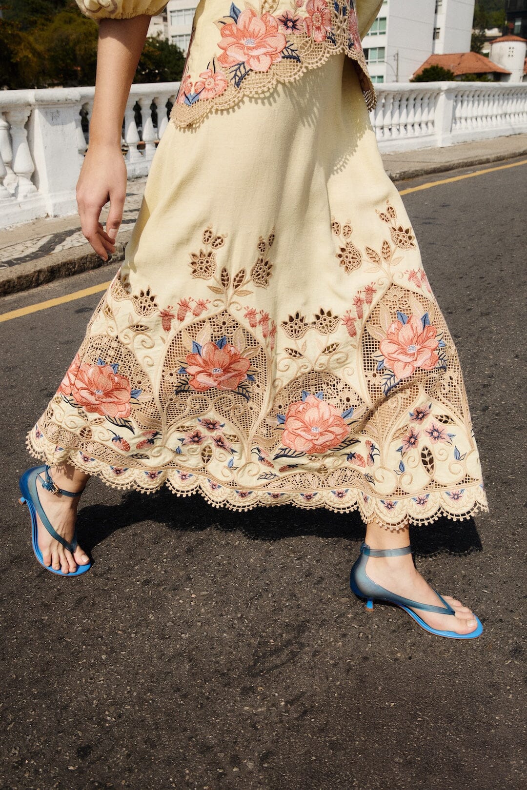 Butter Yellow Embroidered Lenzing Ecovero Euroflax Midi Dress | FARM Rio Butter Yellow Embroidered Lenzing Ecovero Euroflax Midi Dress | FARM Rio