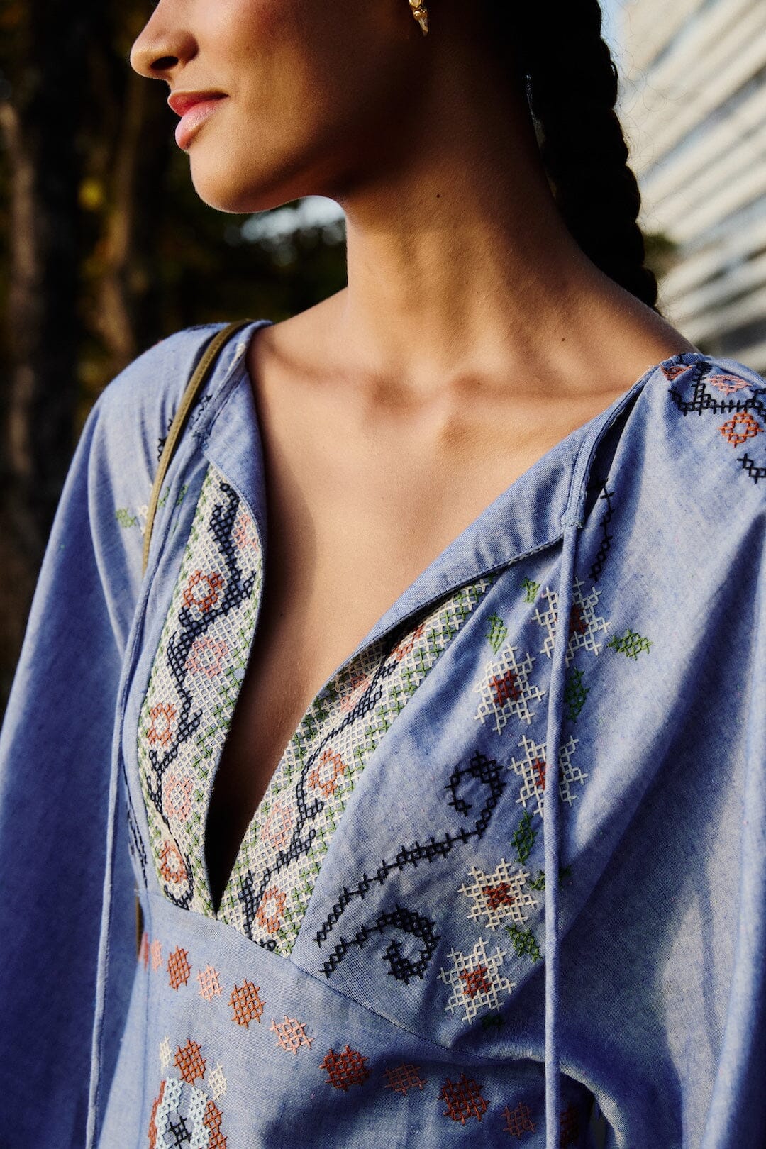 Blue Garden Tapestry Embroidered Long Sleeve Midi Dress