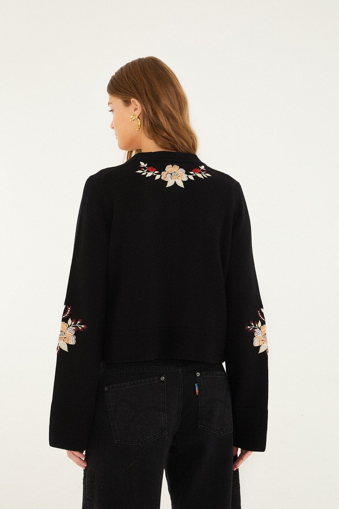 Black Flowers Embroidered Buttoned Knit Cardigan