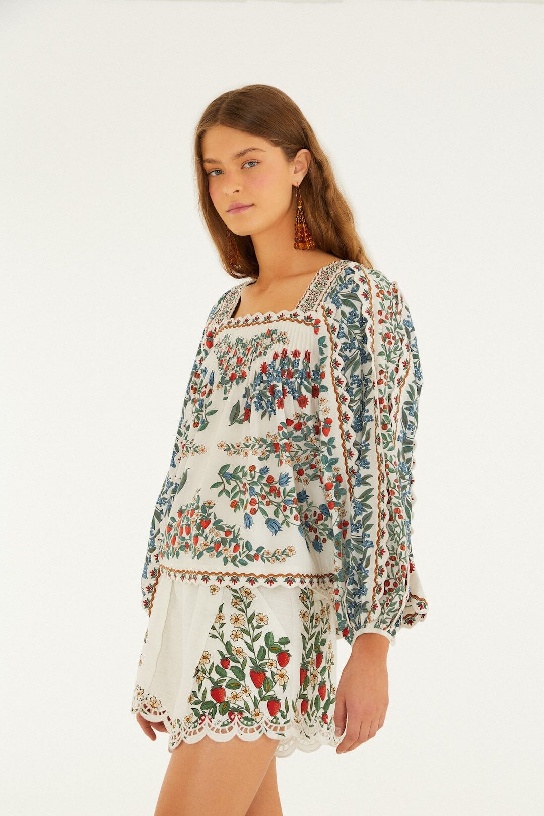 Off-White Fruit Beauty Scarf Organic Cotton Long Sleeve Blouse