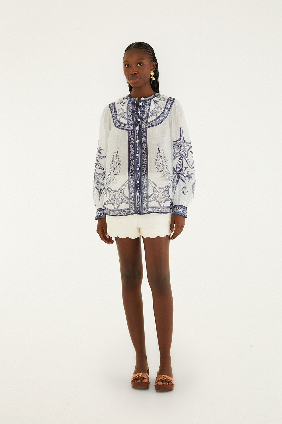 シャツ+ブラウス(長袖+七分) I_am flower embroidery blouse I_am（アイアム）の「flower embroidery blouse（シャツ/ブラウス