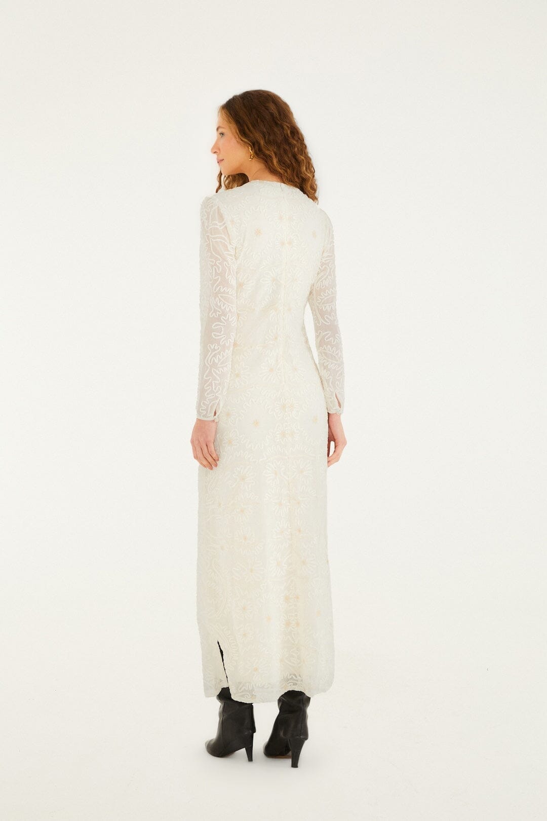 FARM Rio Off-White Embroidered Crew Neck Long Sleeve Maxi Dress, Off-White / XXS FARM Rio Off-White Embroidered Crew Neck Long Sleeve Maxi Dress, Off-White / XXS