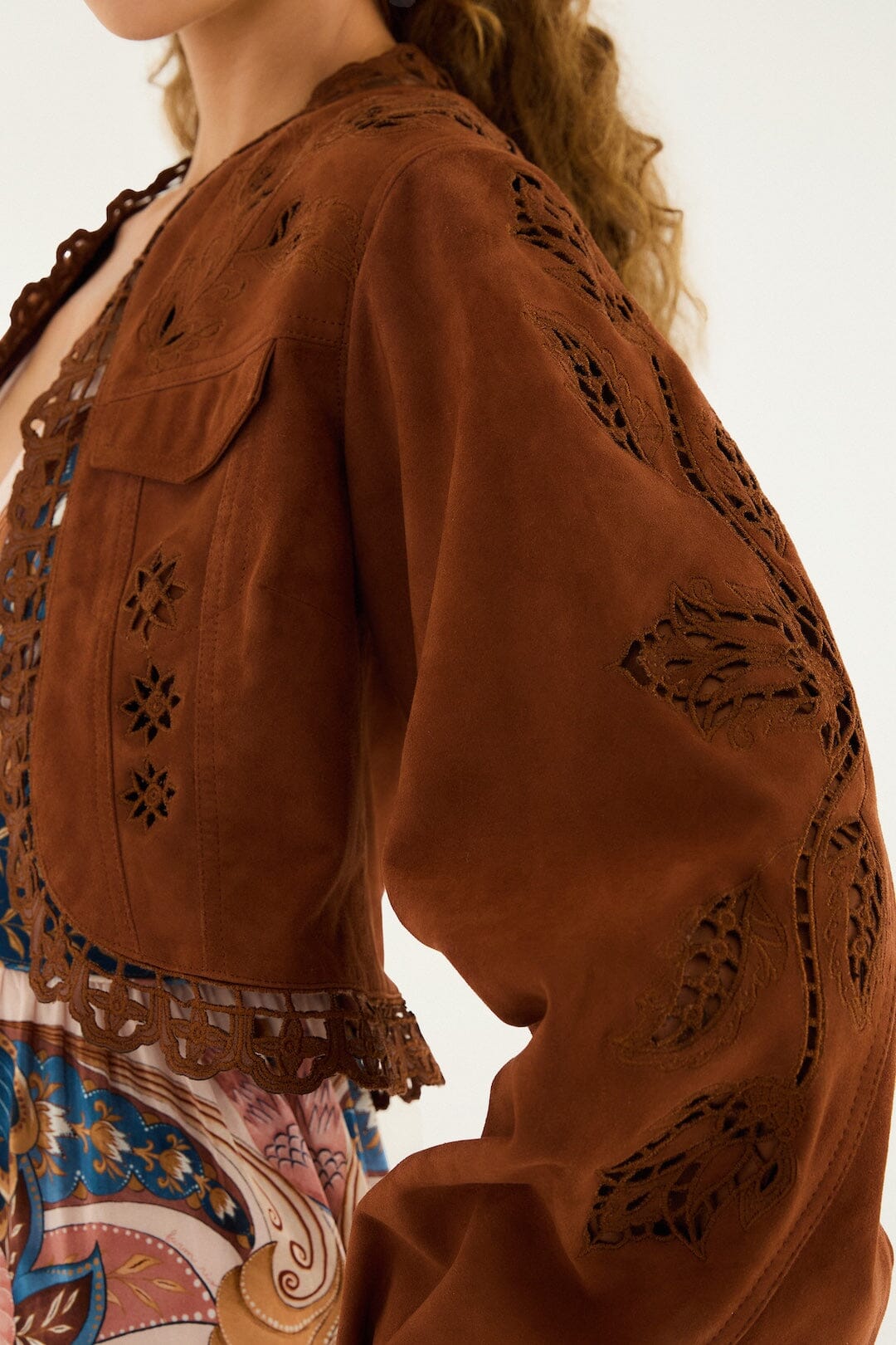 Caramel Richelieu Cropped Leather Jacket | FARM Rio