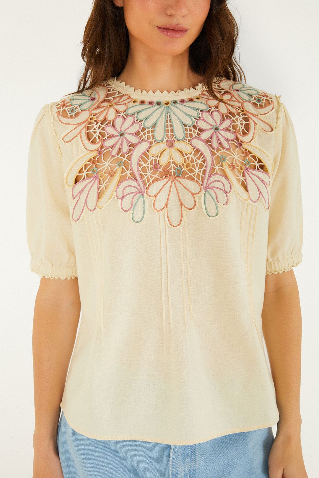 Beige Flower Embroidery Short Sleeve Blouse | FARM Rio