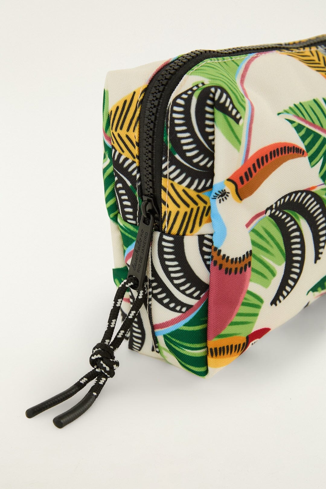 Toucan With Foliage Big Pouch