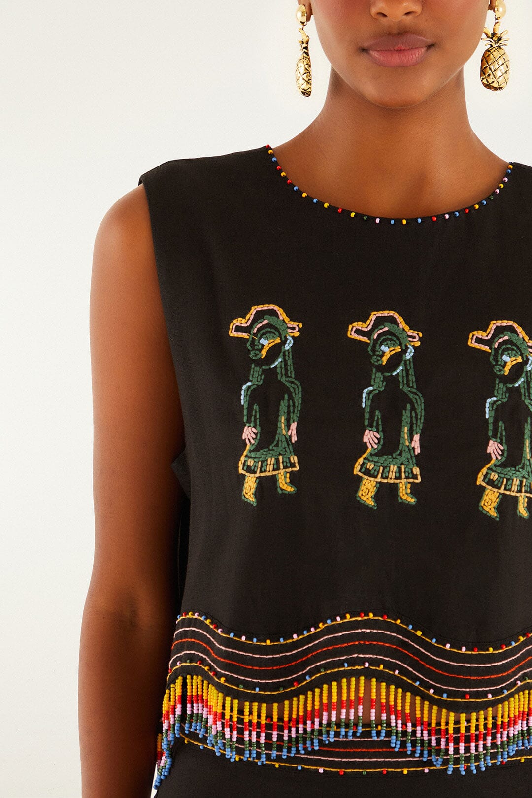 FARM Rio model wearing the Ana Leovy Farm Rio Figures Lenzing� Ecovero� Euroflax� Cropped