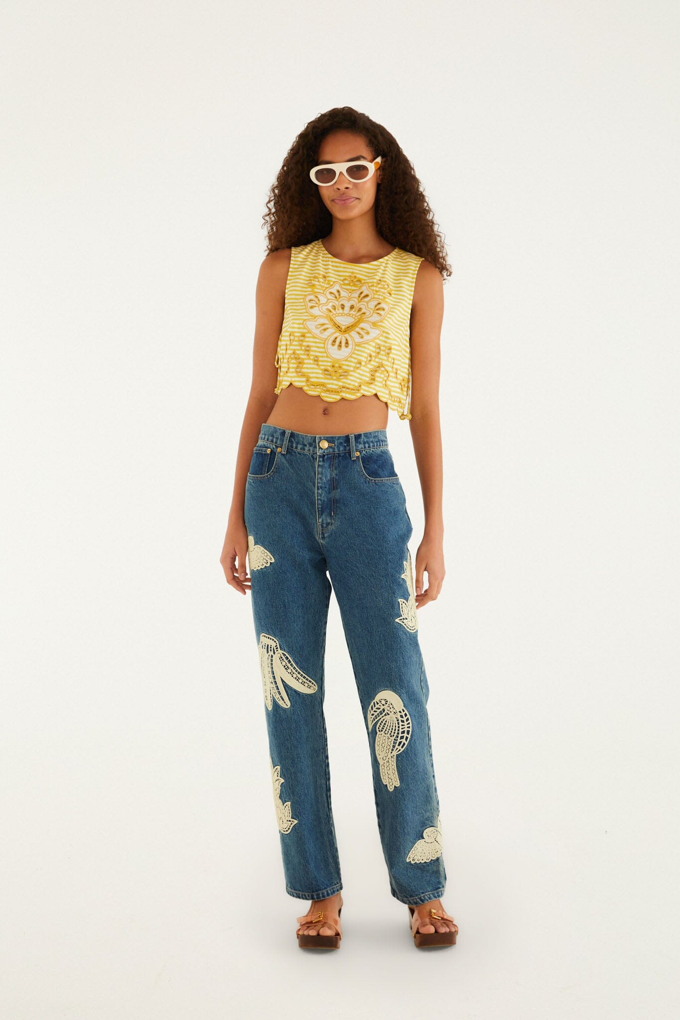 FARM Rio model wearing the Birds Artesanal Pants Jeans