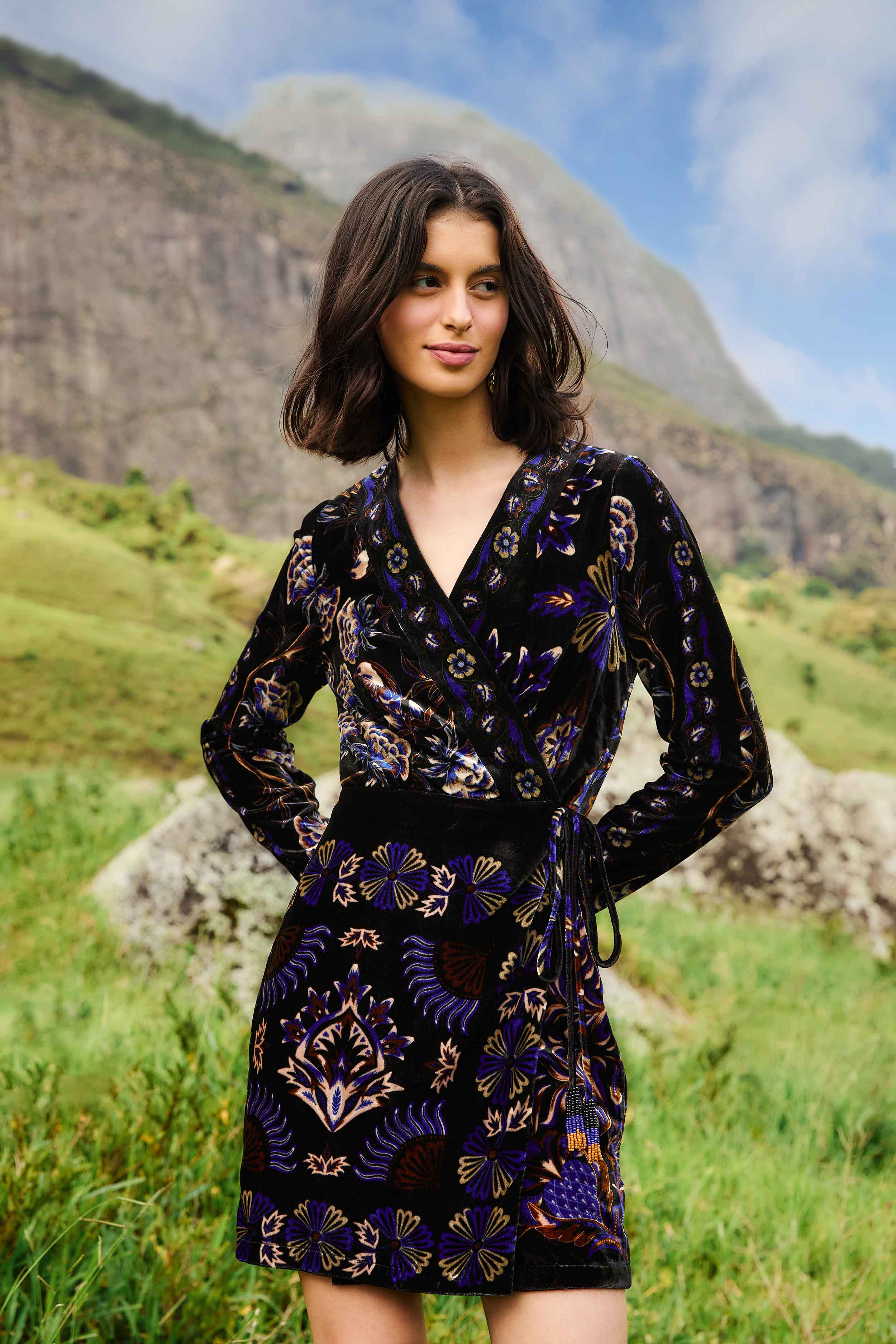 Black Arabesque Mix Scarves Wrap Mini Dress | FARM Rio