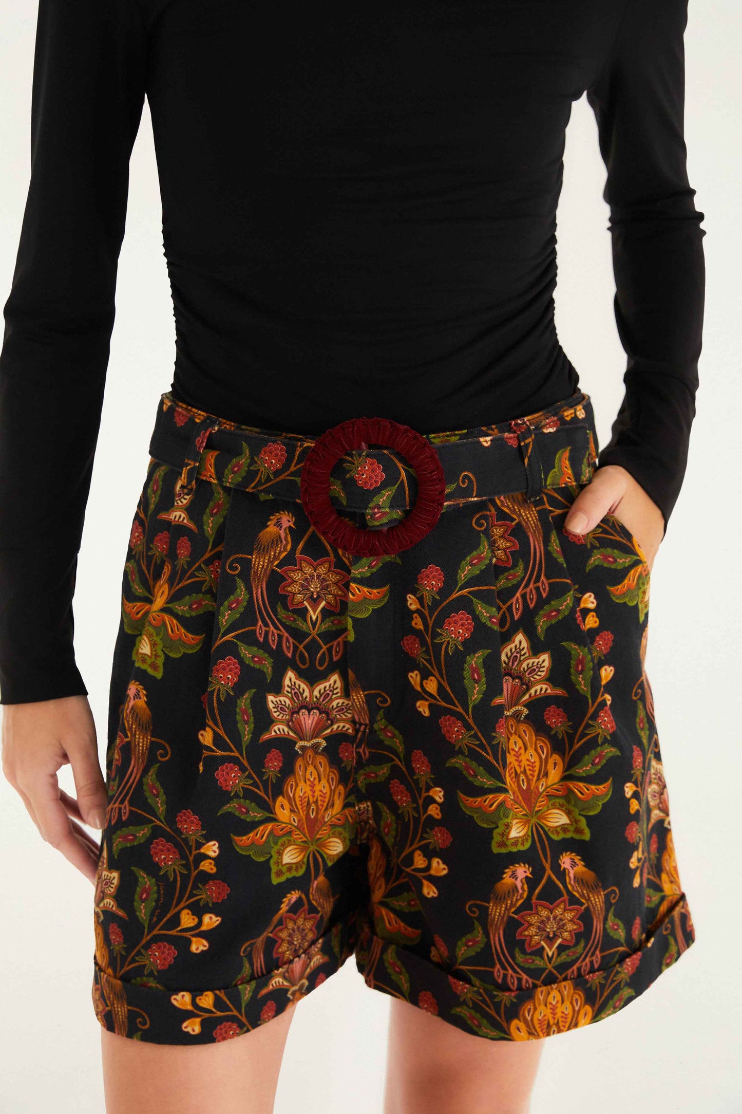 FARM Rio Black Berry Garden Shorts, Berry Garden Black / 25 FARM Rio Black Berry Garden Shorts, Berry Garden Black / 25