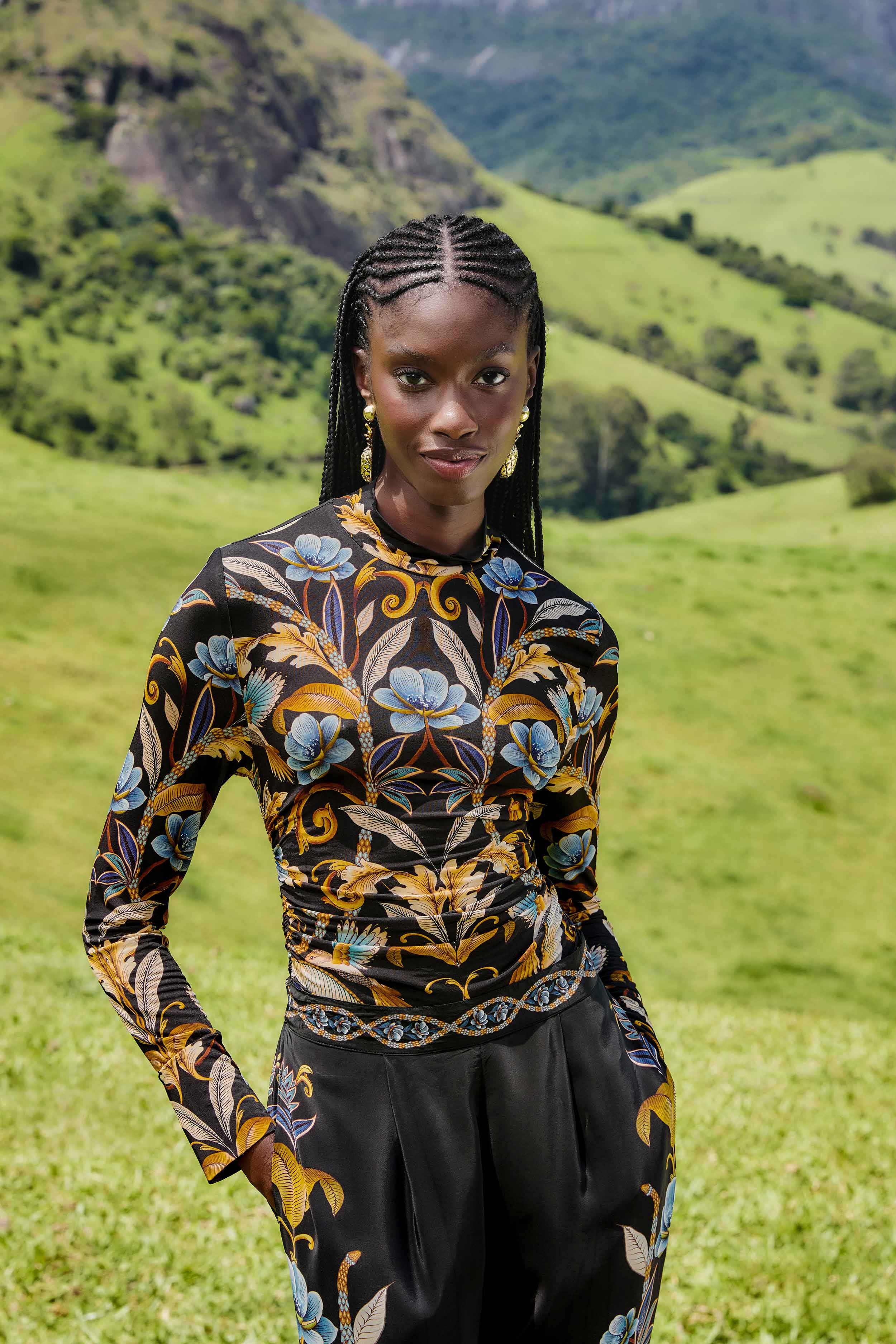 Black Flowerful Garden Jersey Blouse | FARM Rio