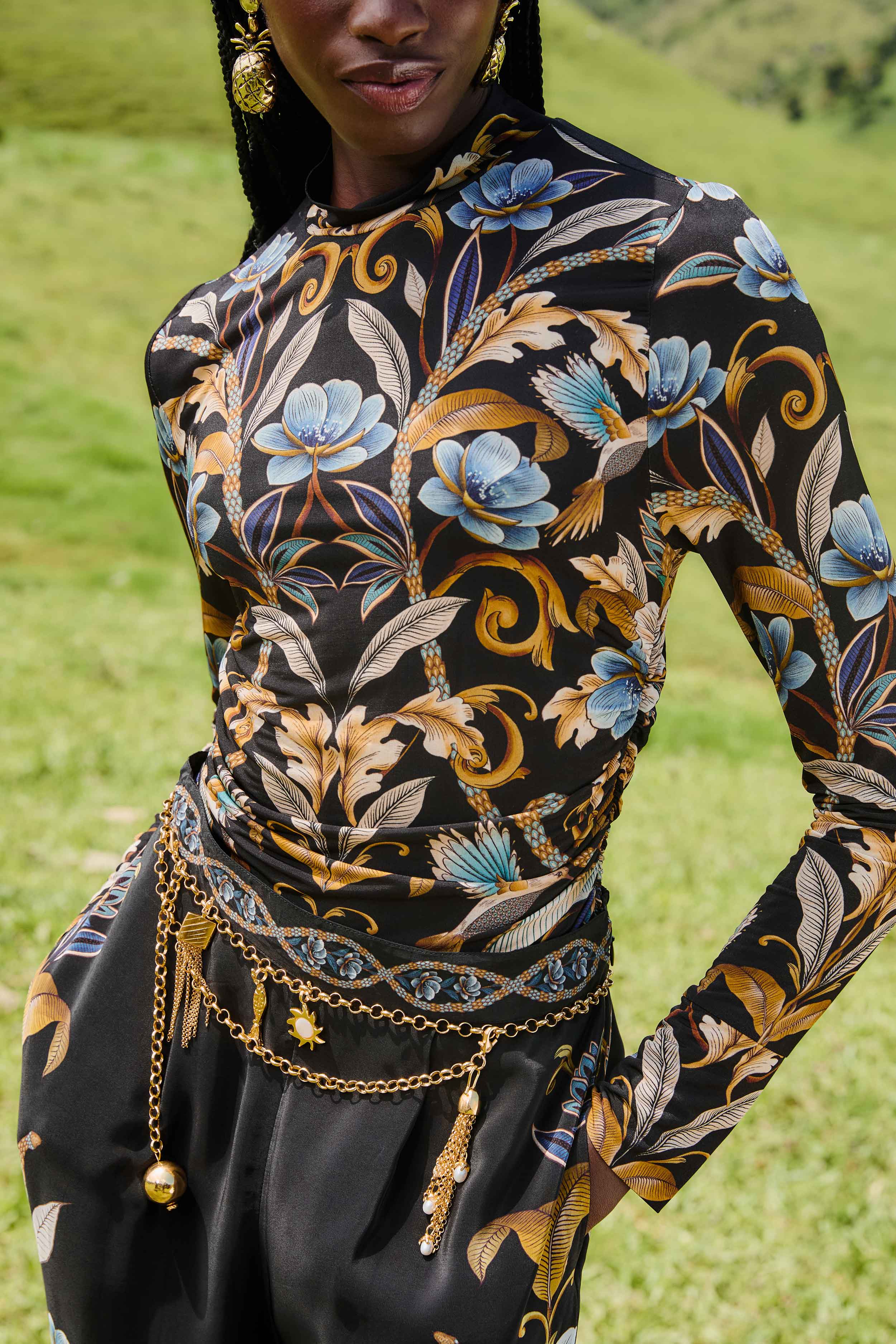 Black Flowerful Garden Jersey Blouse | FARM Rio