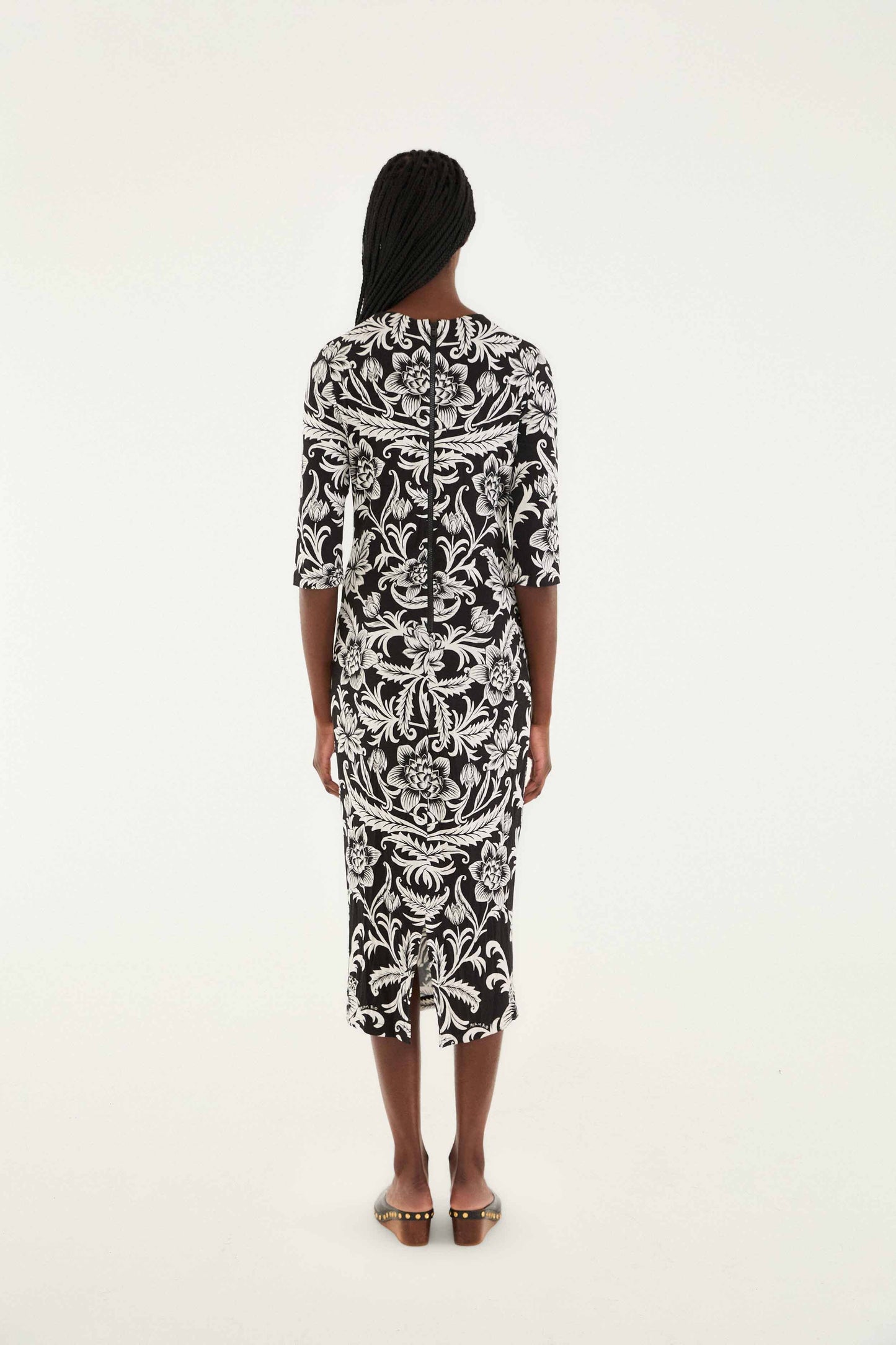 FARM Rio model wearing the Black Lisbon Lenzing� Ecovero� Viscose Jersey Midi Dress