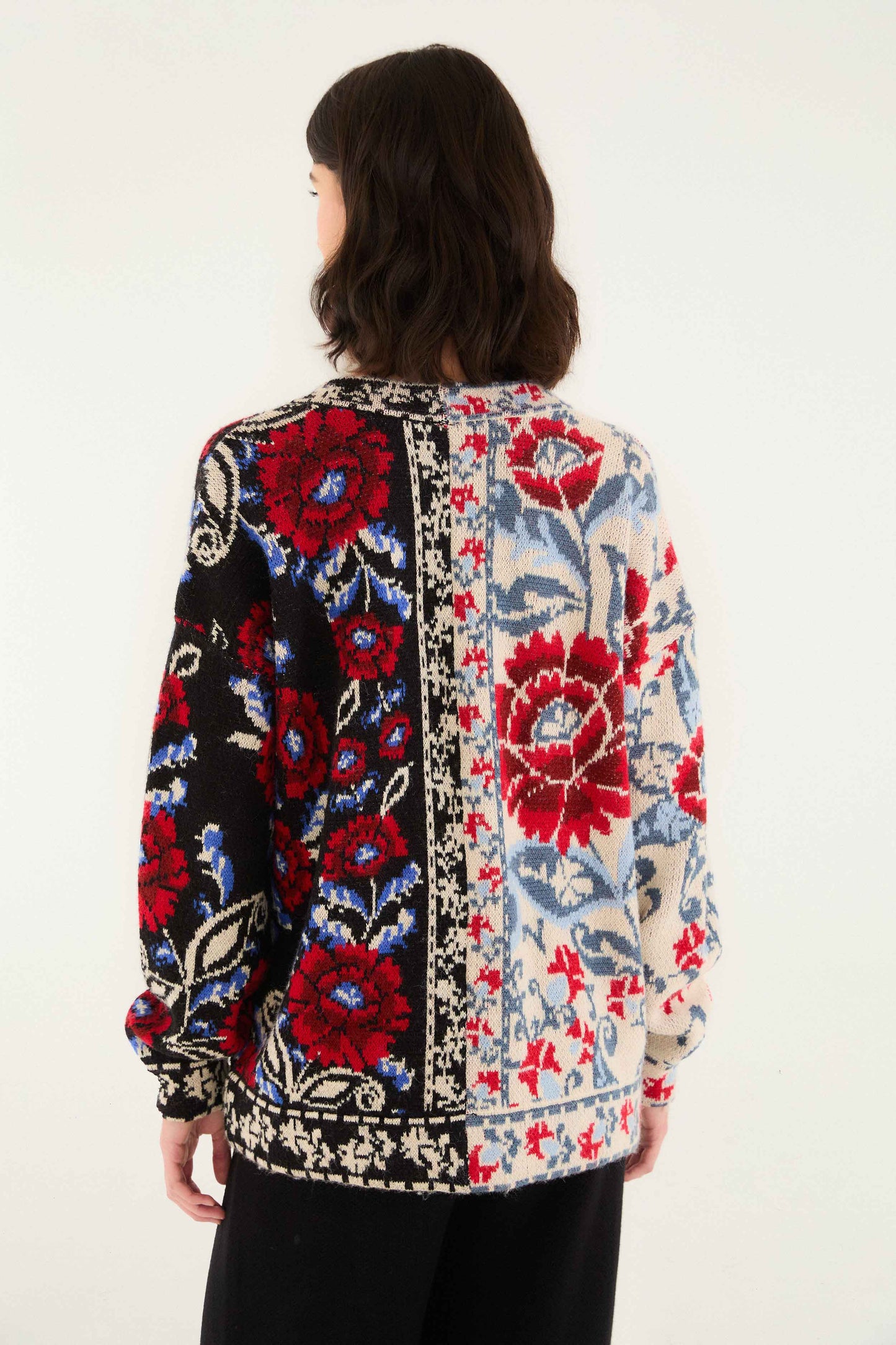 FARM Rio model wearing the Black Mixed Valentina V Neck Knit Cardigan