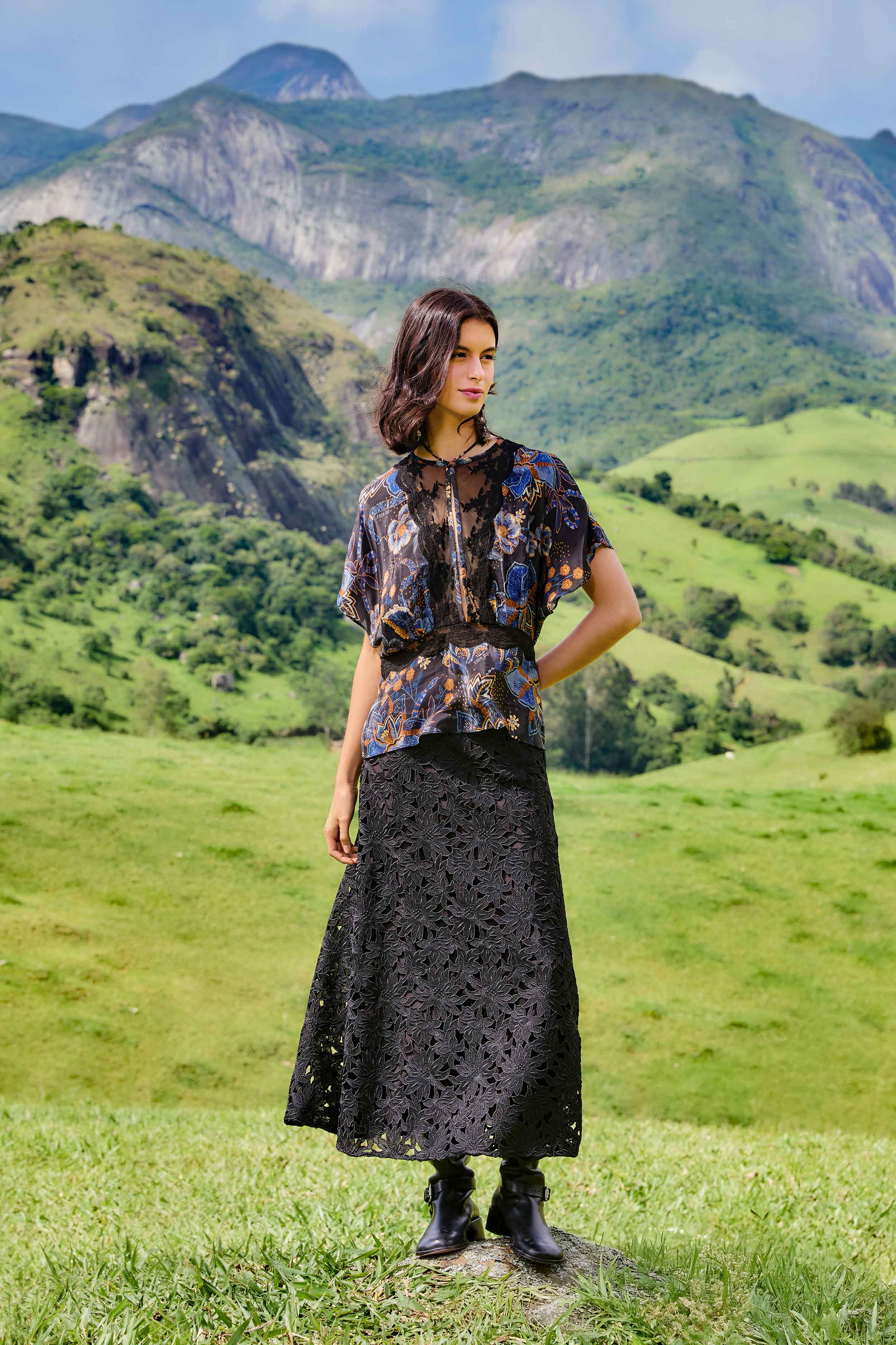 Black Snakes Bouquet Blouse | FARM Rio