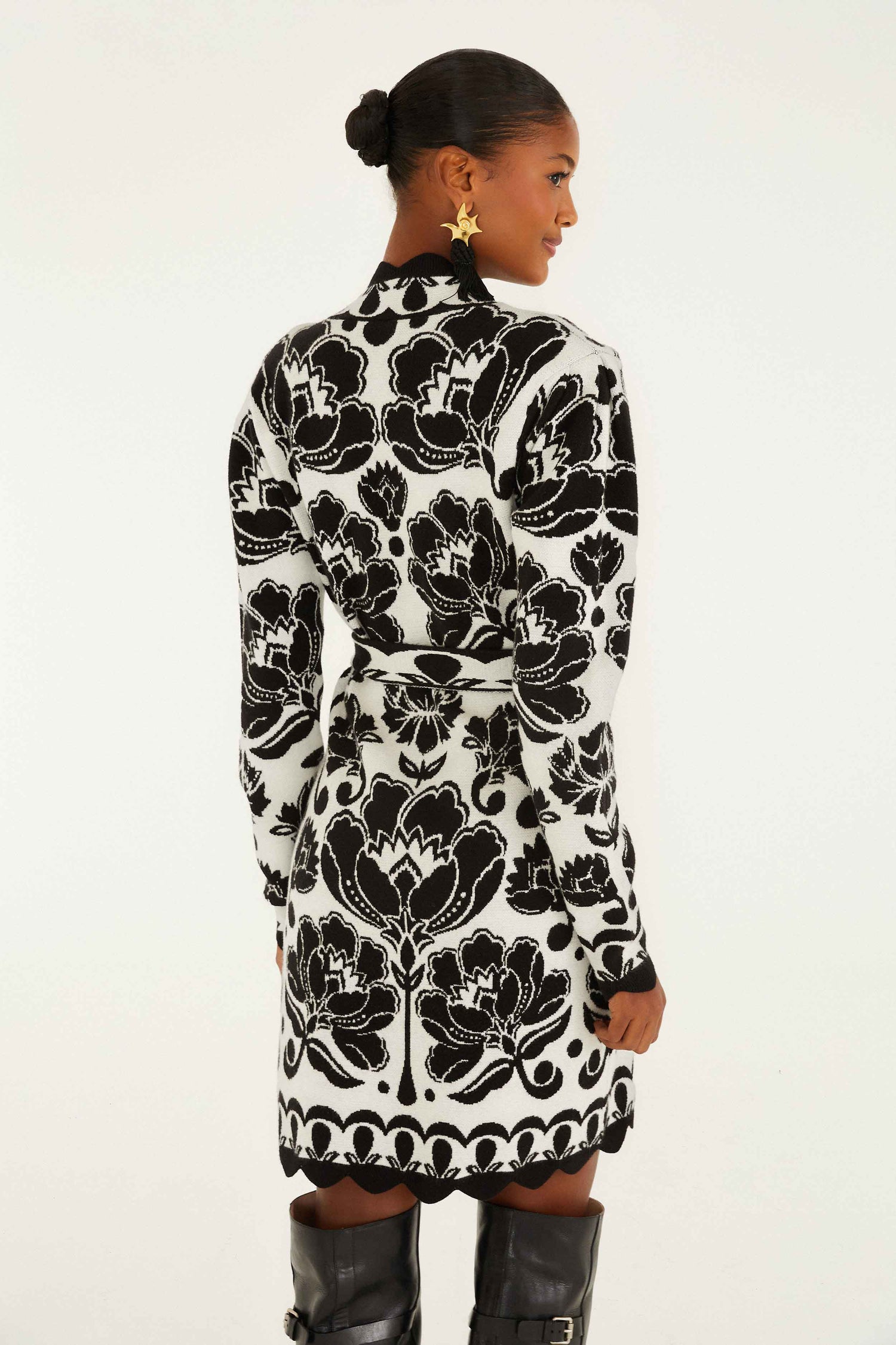 black white flower dress FARM Rio Black & White Floral Arabesque Knit Wrap Dress, Floral Arabesque CREAM / M
