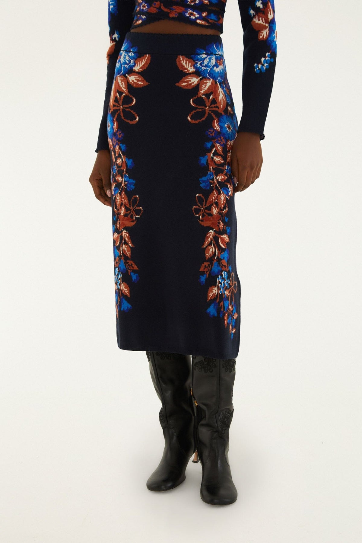 FARM Rio model wearing the Bow Garden Knit Midi Skirt