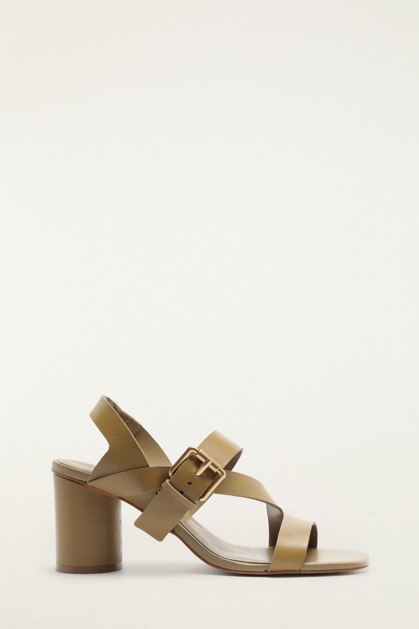 FARM Rio model wearing the Buckle Block Helled Sandal