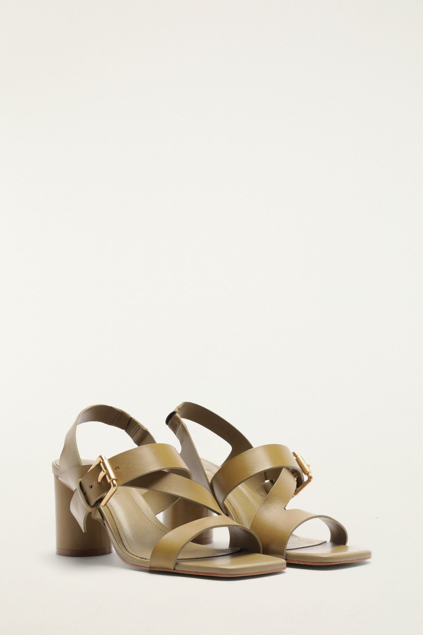 FARM Rio model wearing the Buckle Block Helled Sandal