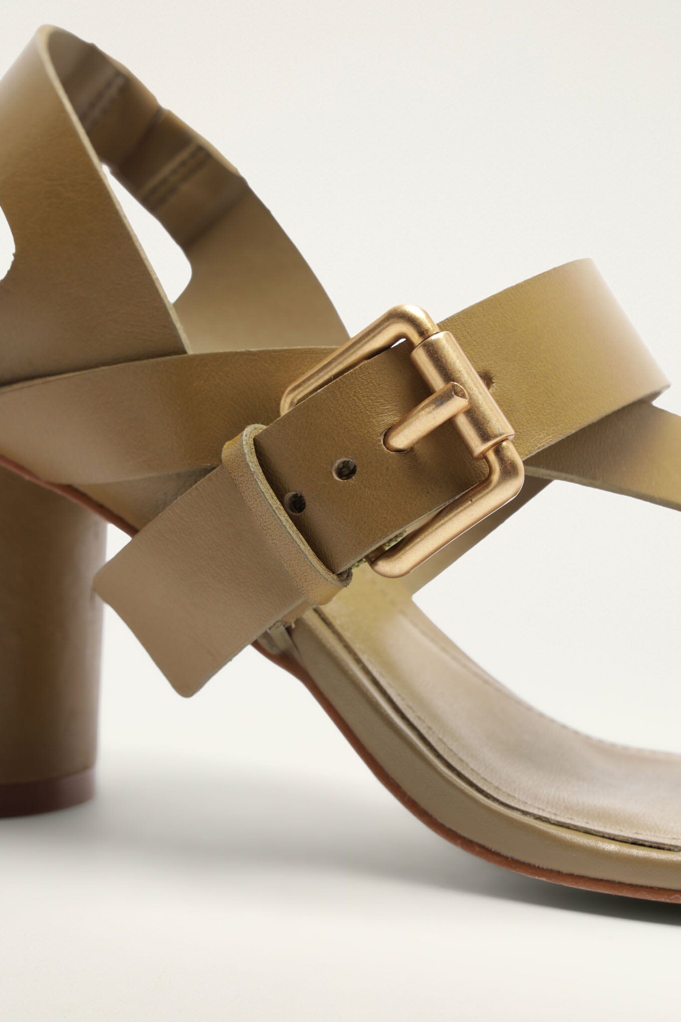 FARM Rio model wearing the Buckle Block Helled Sandal