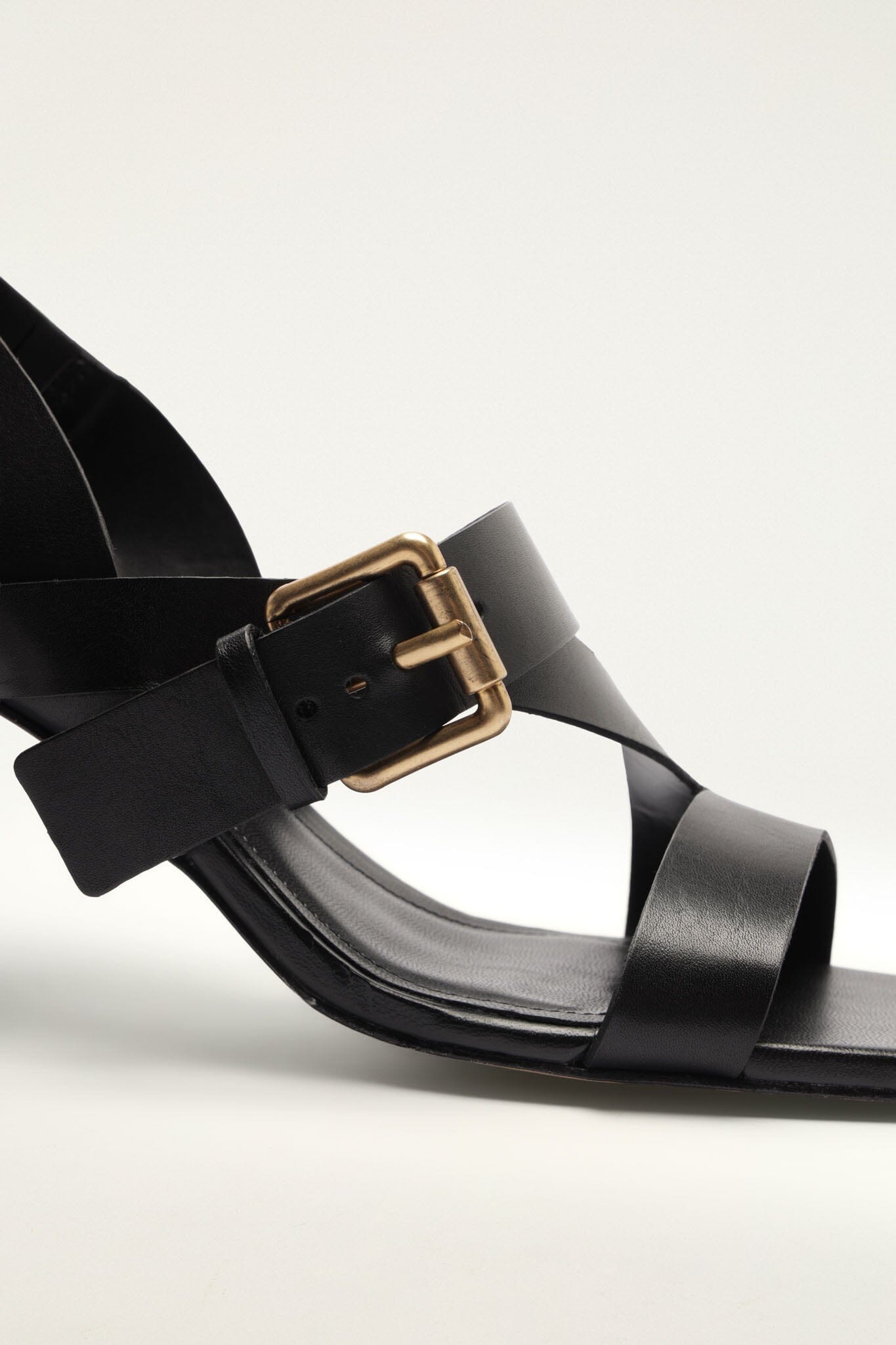 FARM Rio model wearing the Buckle Block Helled Sandal