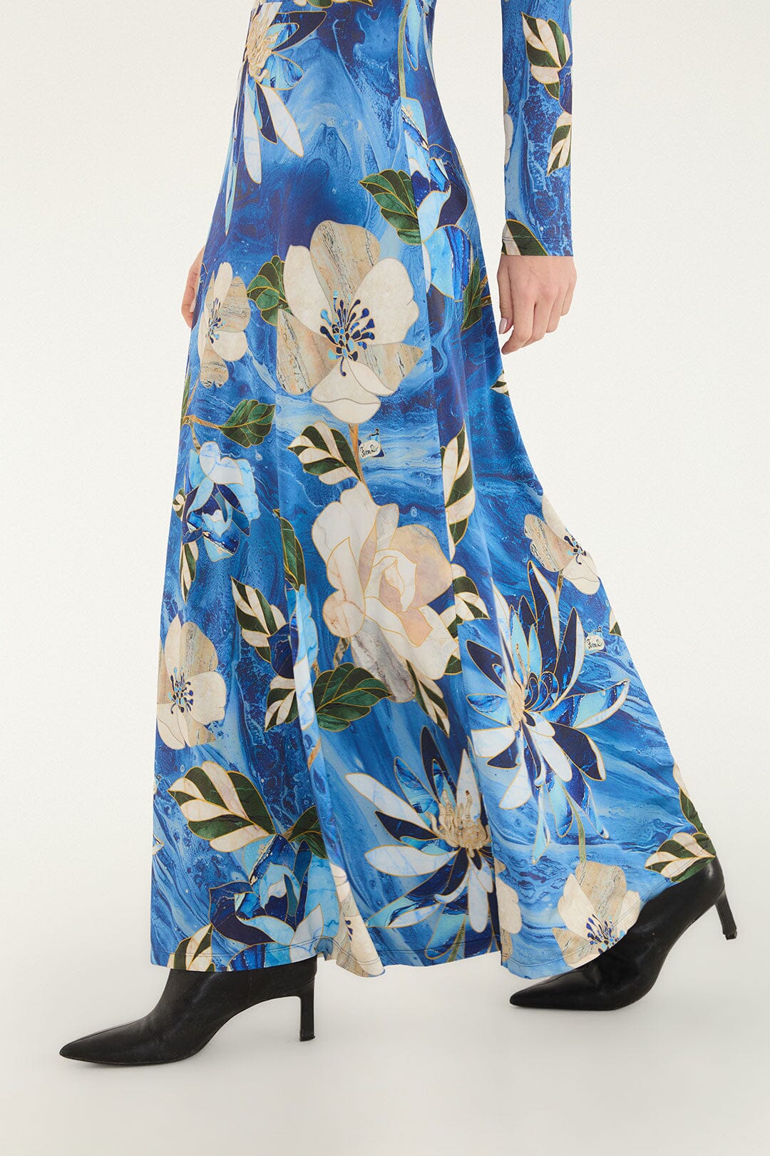 FARM Rio model wearing the Chita Pietra Dura Long Sleeve Maxi Dress