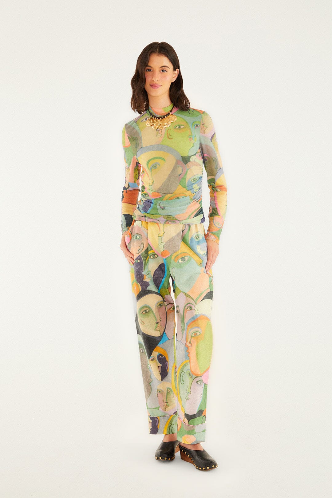 FARM Rio model wearing the Crowded Series Drawing Organic Cotton Pants