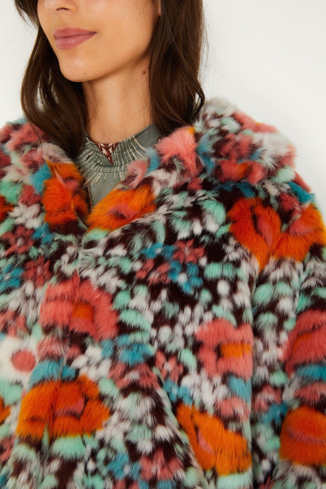 FARM Rio model wearing the Floral Faux Fur Crop Jacket