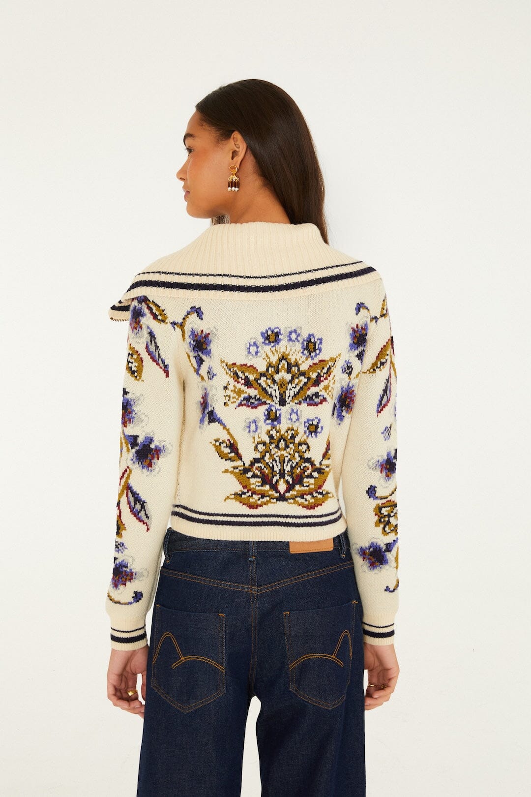 FARM Rio model wearing the Golden Nature Full Zipper Knit Cardigan