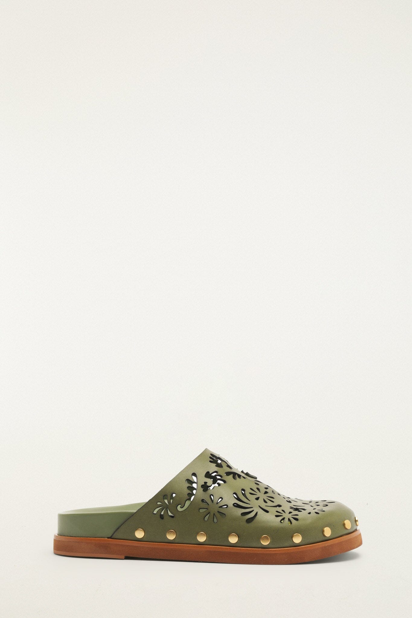 Shoes & bags in earthy neutrals