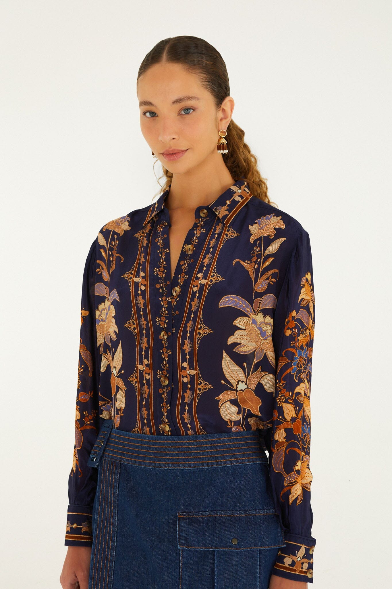 FARM Rio model wearing the Liz Buttoned Pajama Shirt