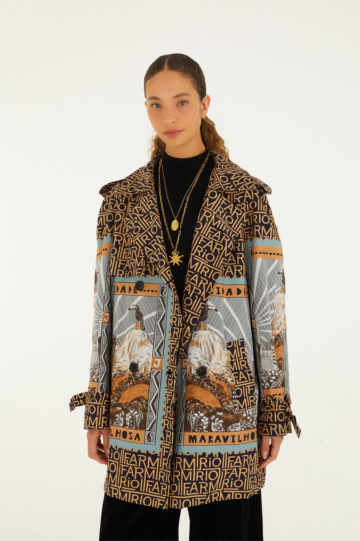 FARM Rio model wearing the Mixed Carioca Coffee Scarves Multicolor Trench Coa