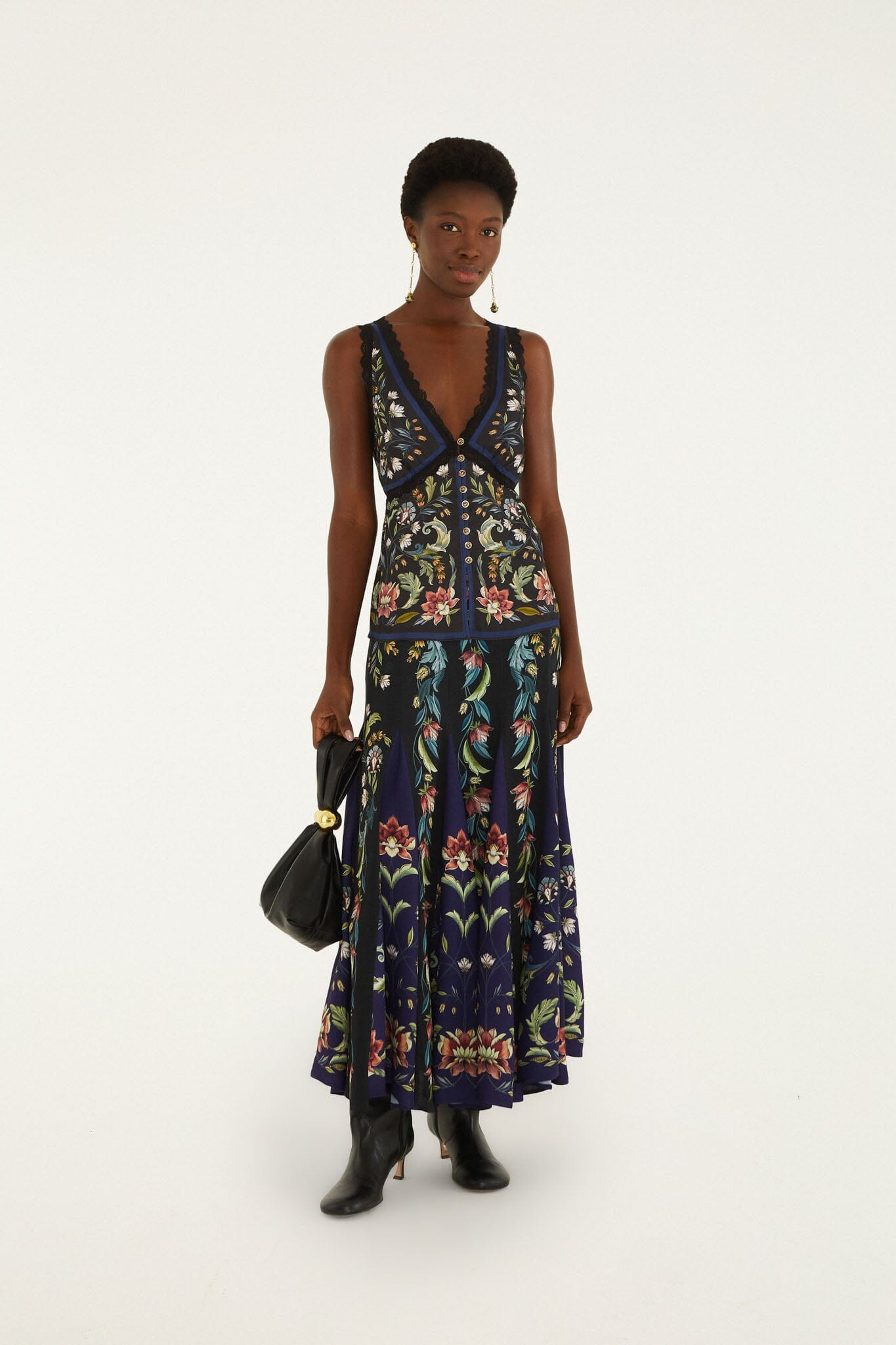 FARM Rio model wearing the Natalia Pleated Maxi Skirt