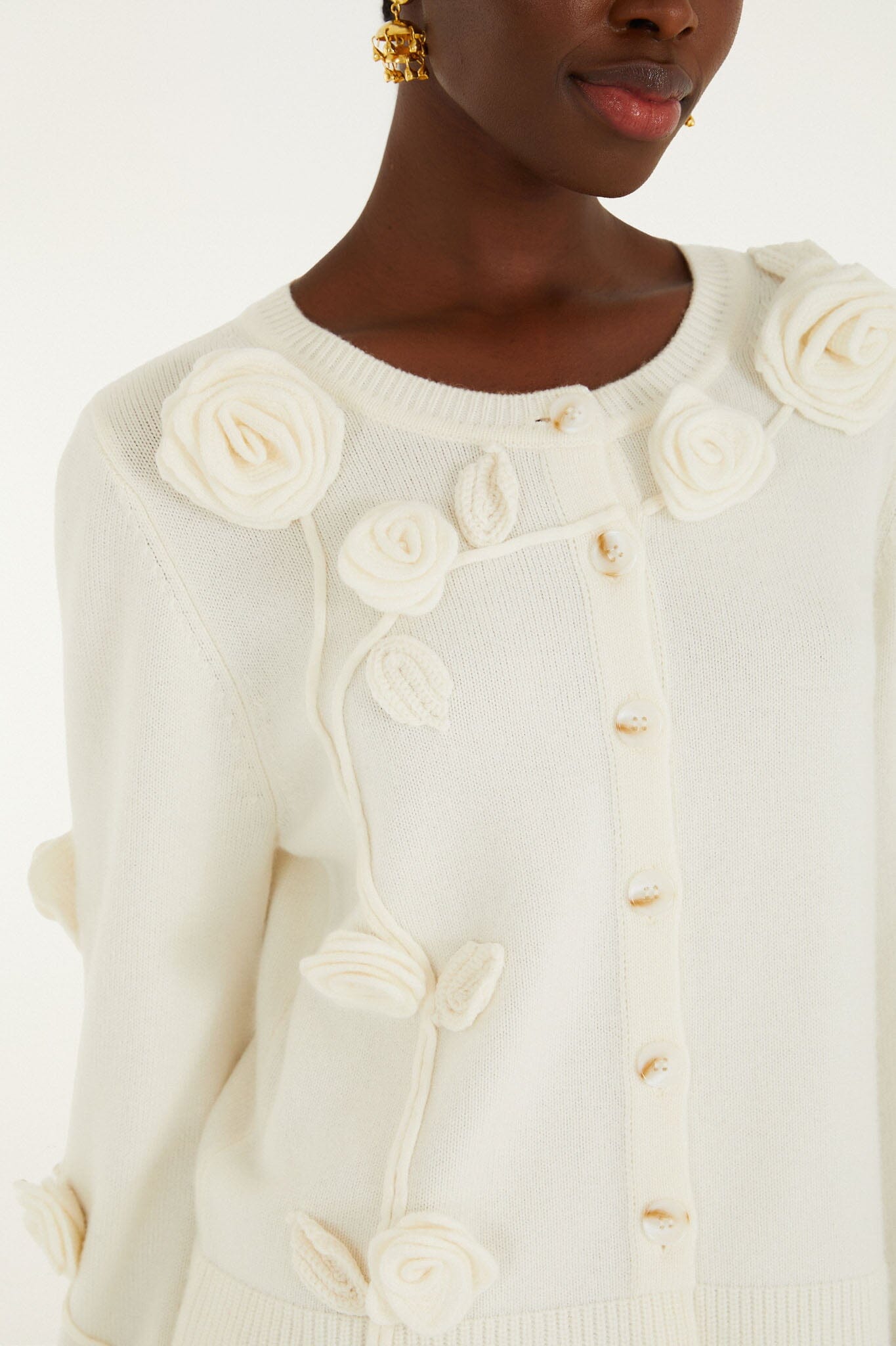Off-White 3d Flower Buttoned Knit Cardigan | FARM Rio