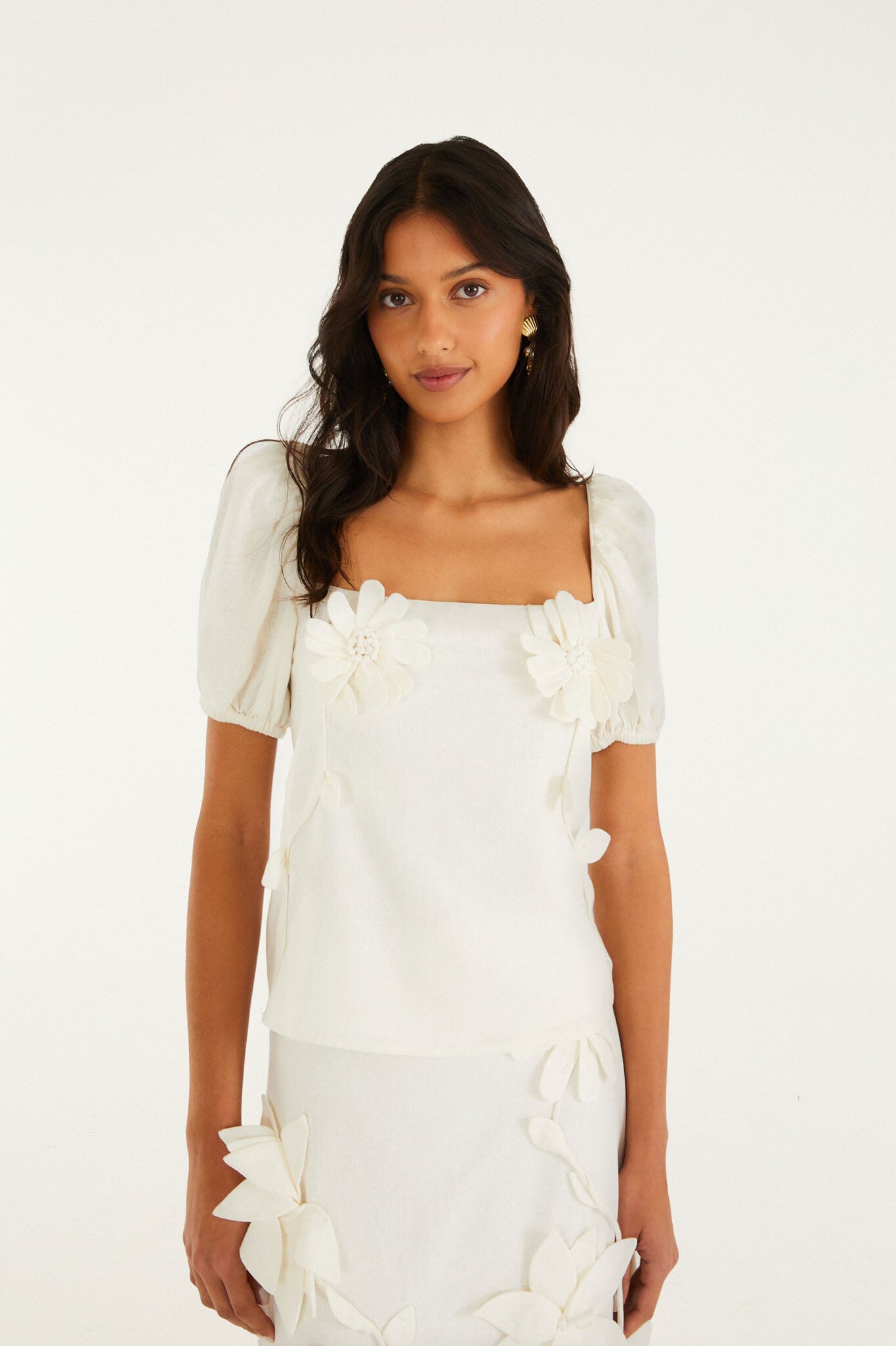 FARM Rio model wearing the Off-White 3d Flowers Puff Sleeve Blouse