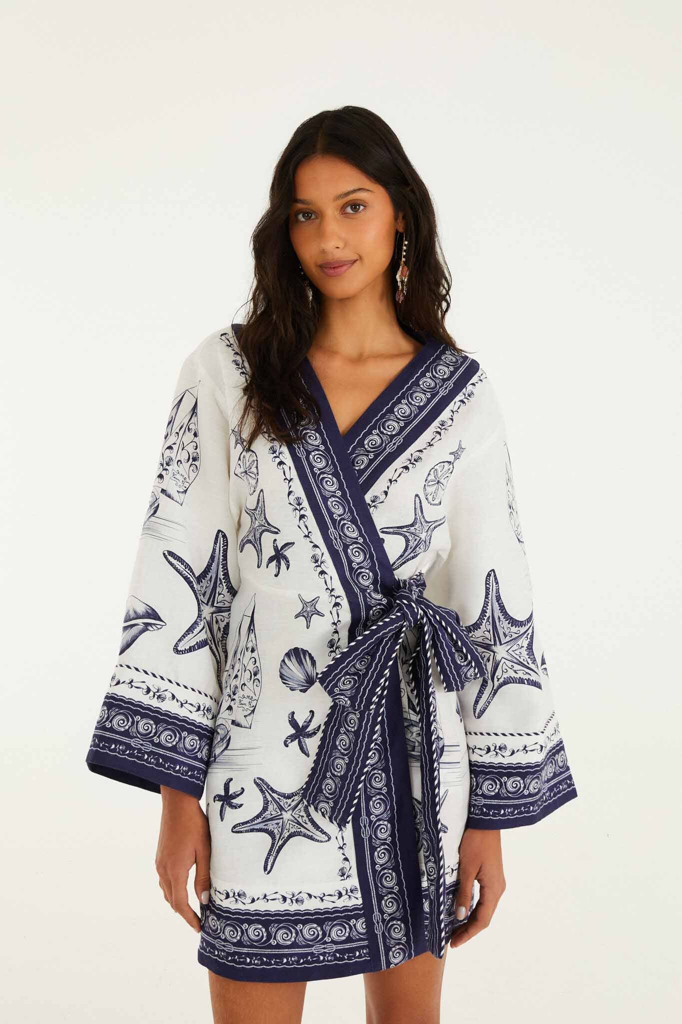 FARM Rio model wearing the Off-White Coast Scarf Euroflax Premium Linen Mini Dress