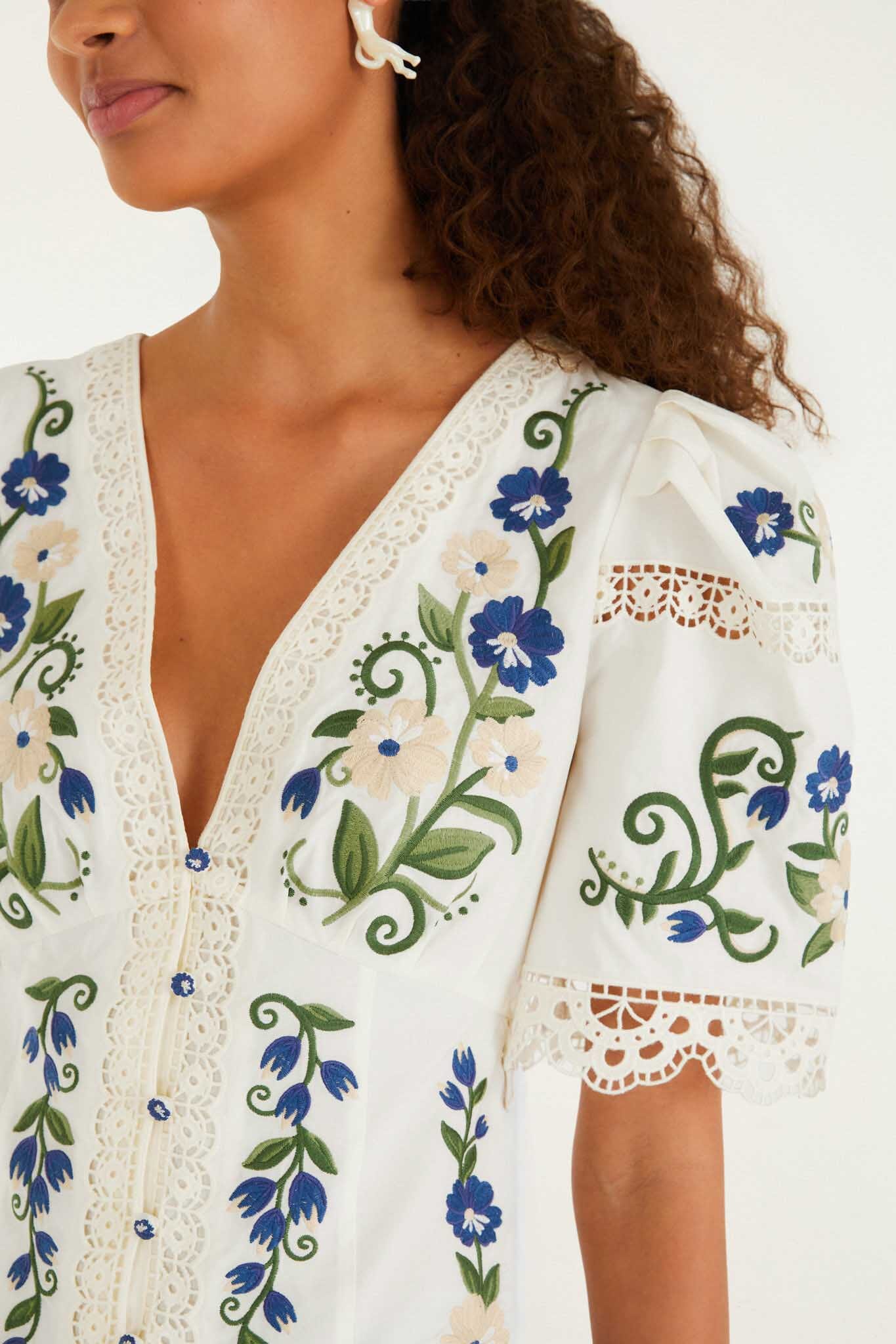 Off-White Countryside Land Embroidered Lace Blouse | FARM Rio
