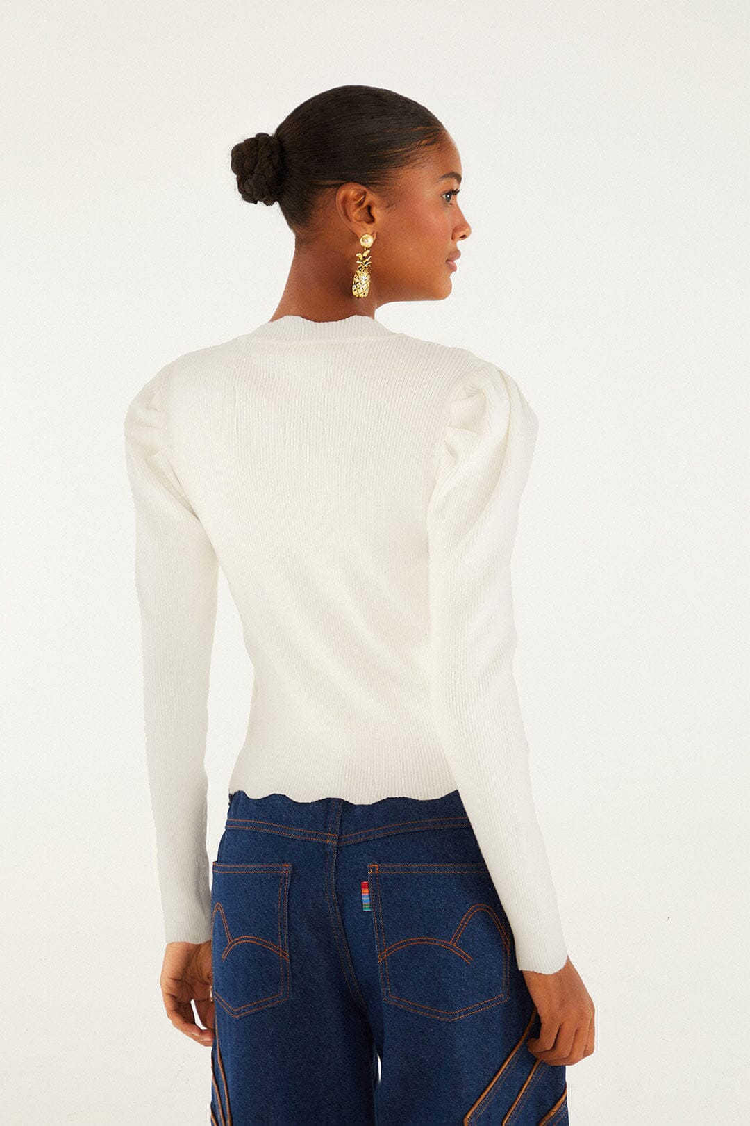 Off-White Flower Embroidery Knit Top | FARM Rio