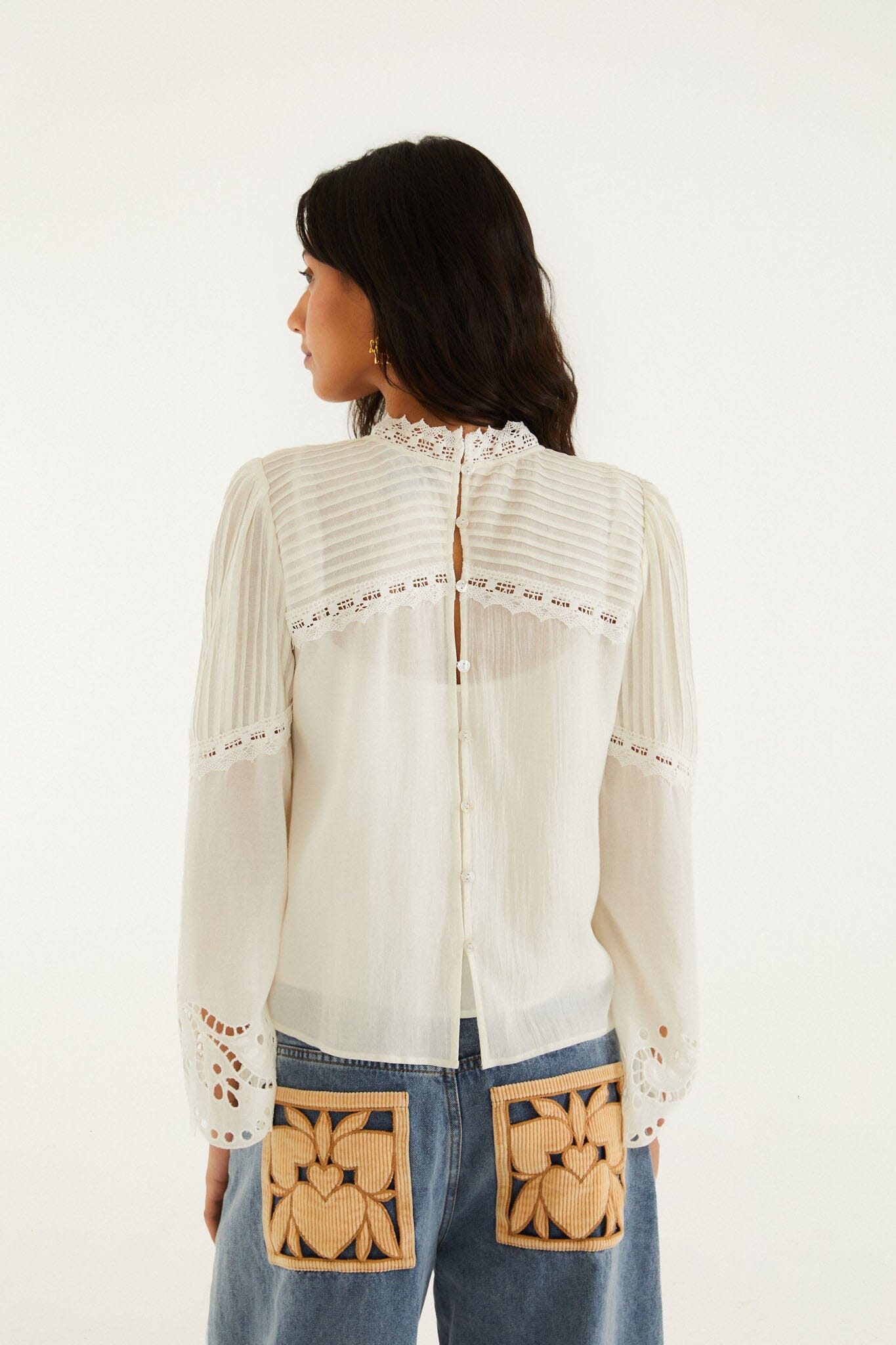 FARM Rio model wearing the Off-White Richelieu Long Sleeve Blouse